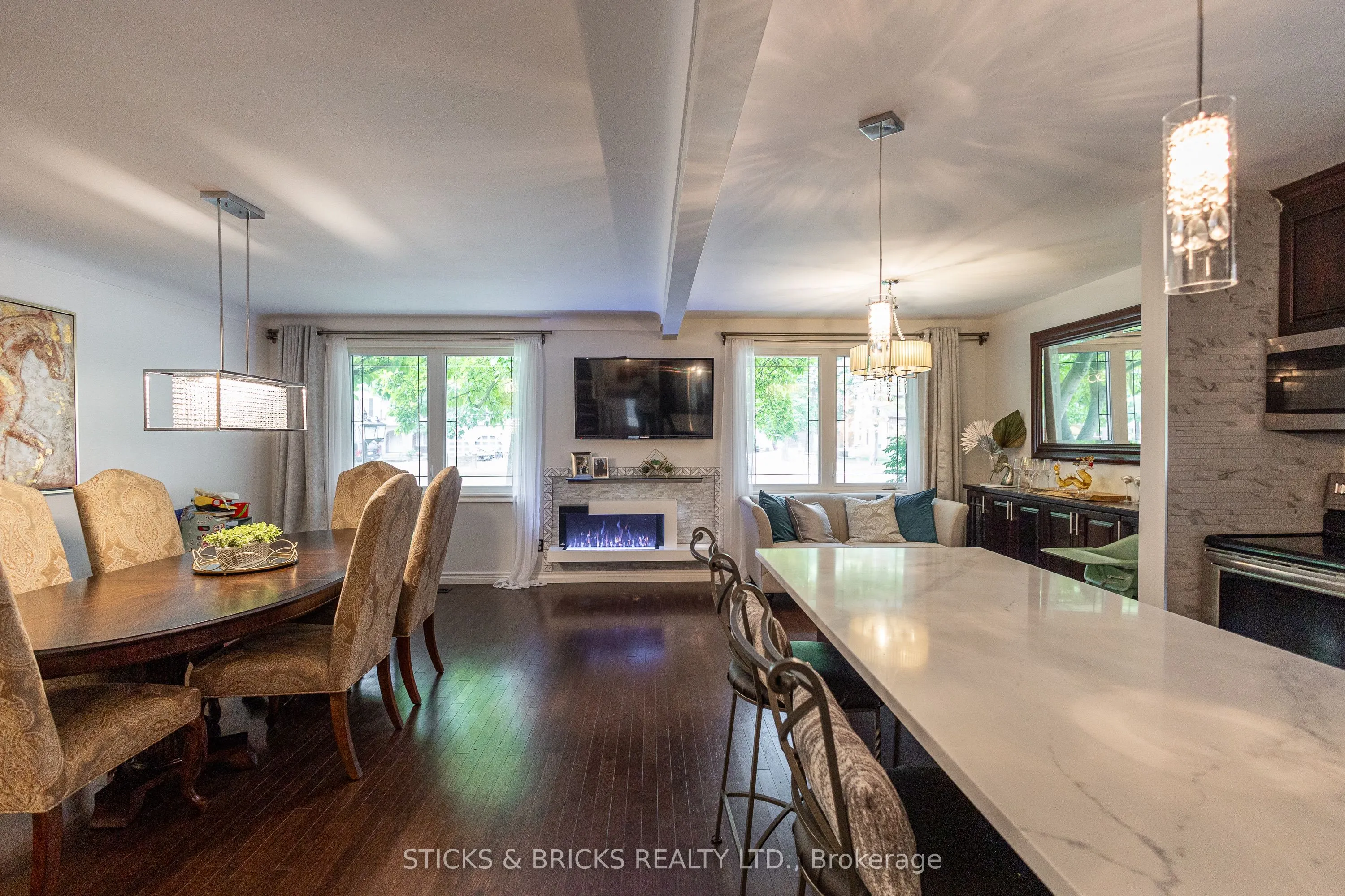 2530 Dorchester Road