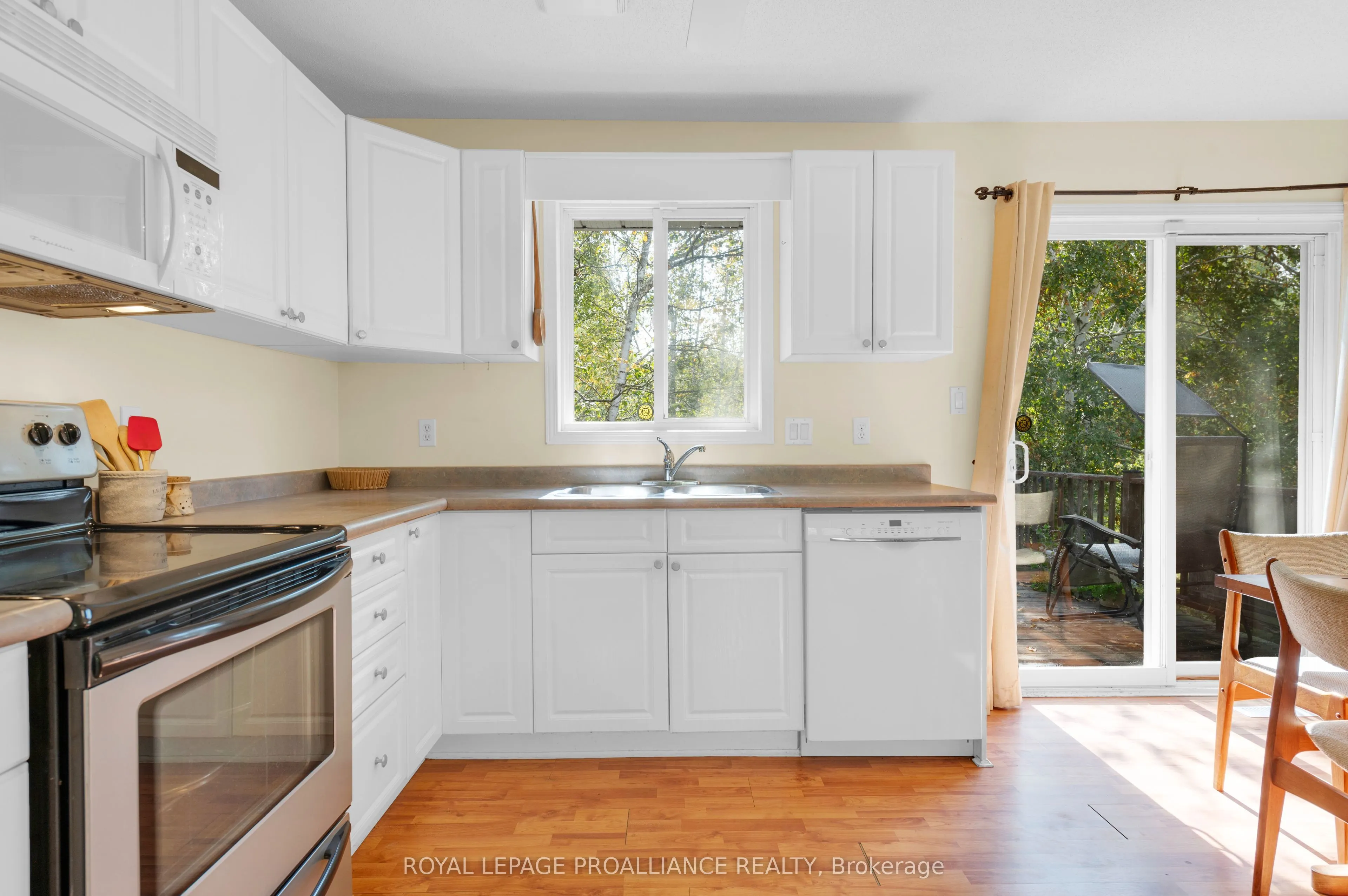 21289 Loyalist Parkway