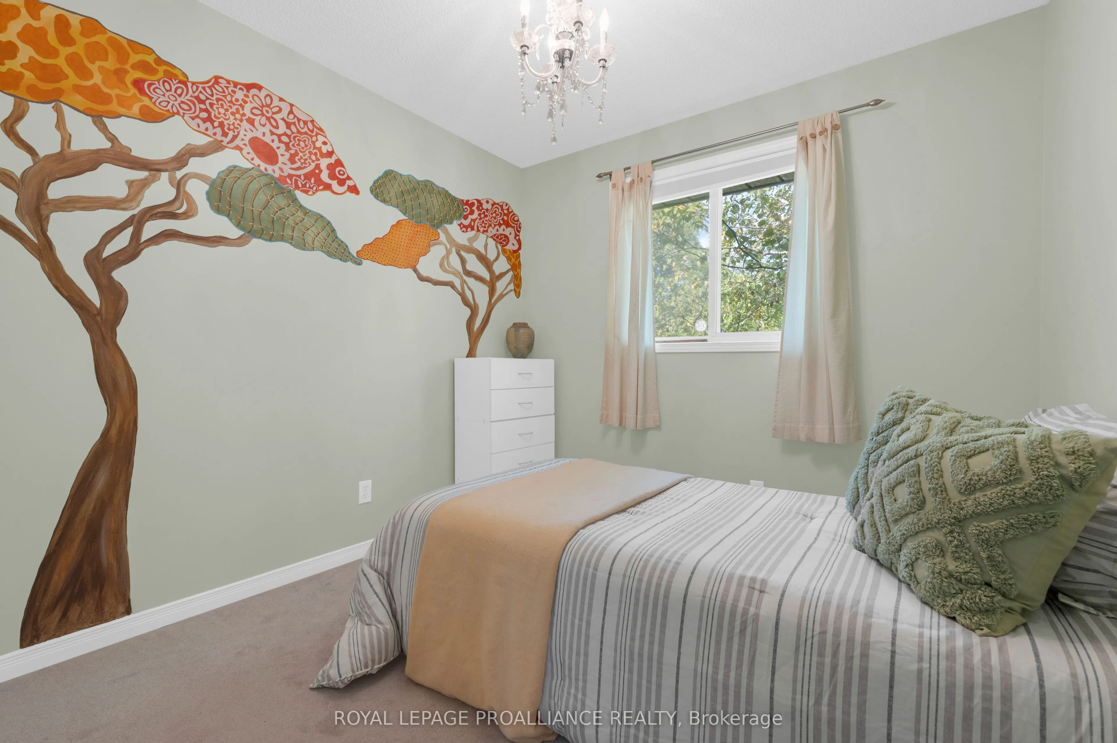 21289 Loyalist Parkway