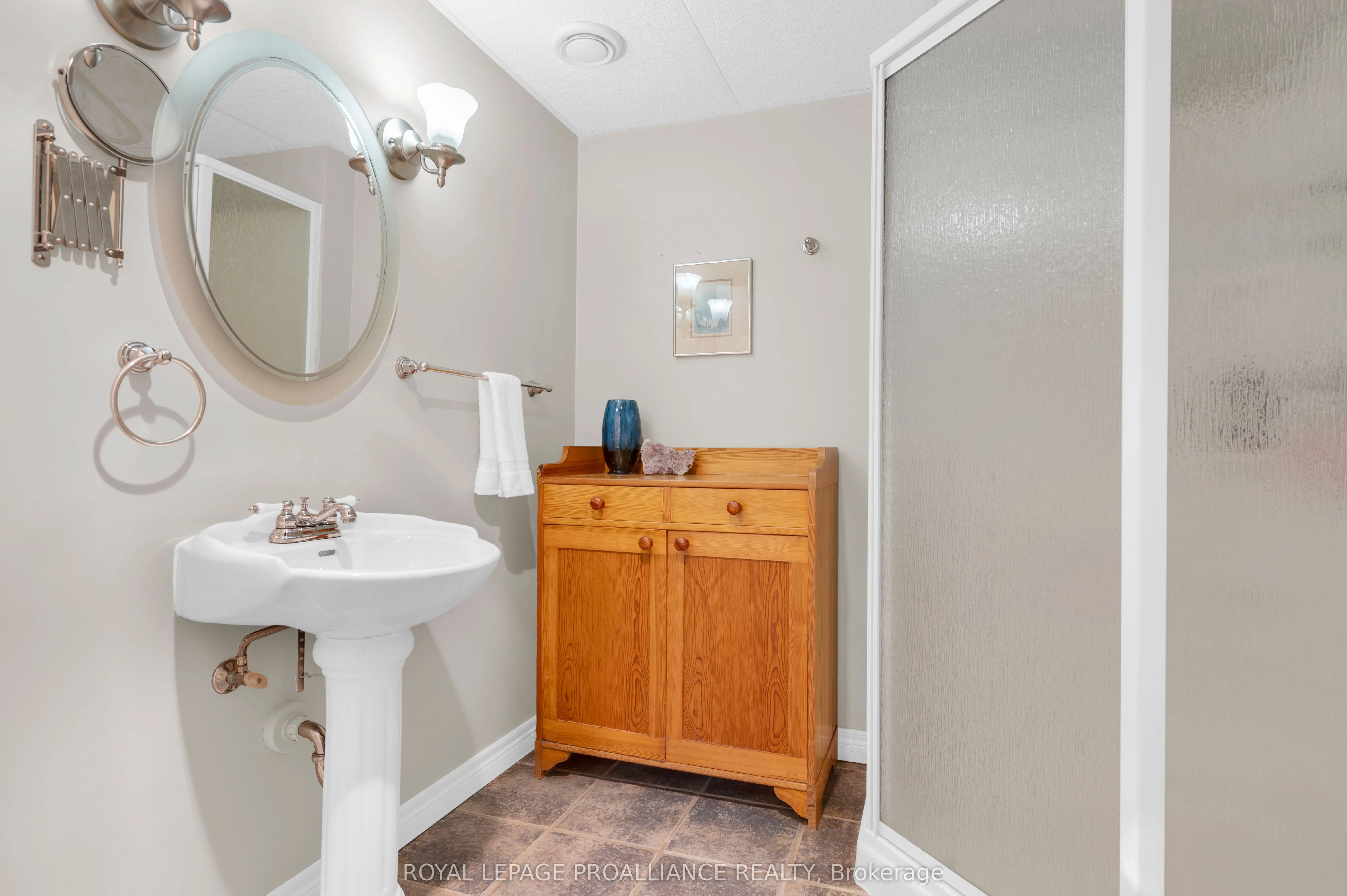 21289 Loyalist Parkway
