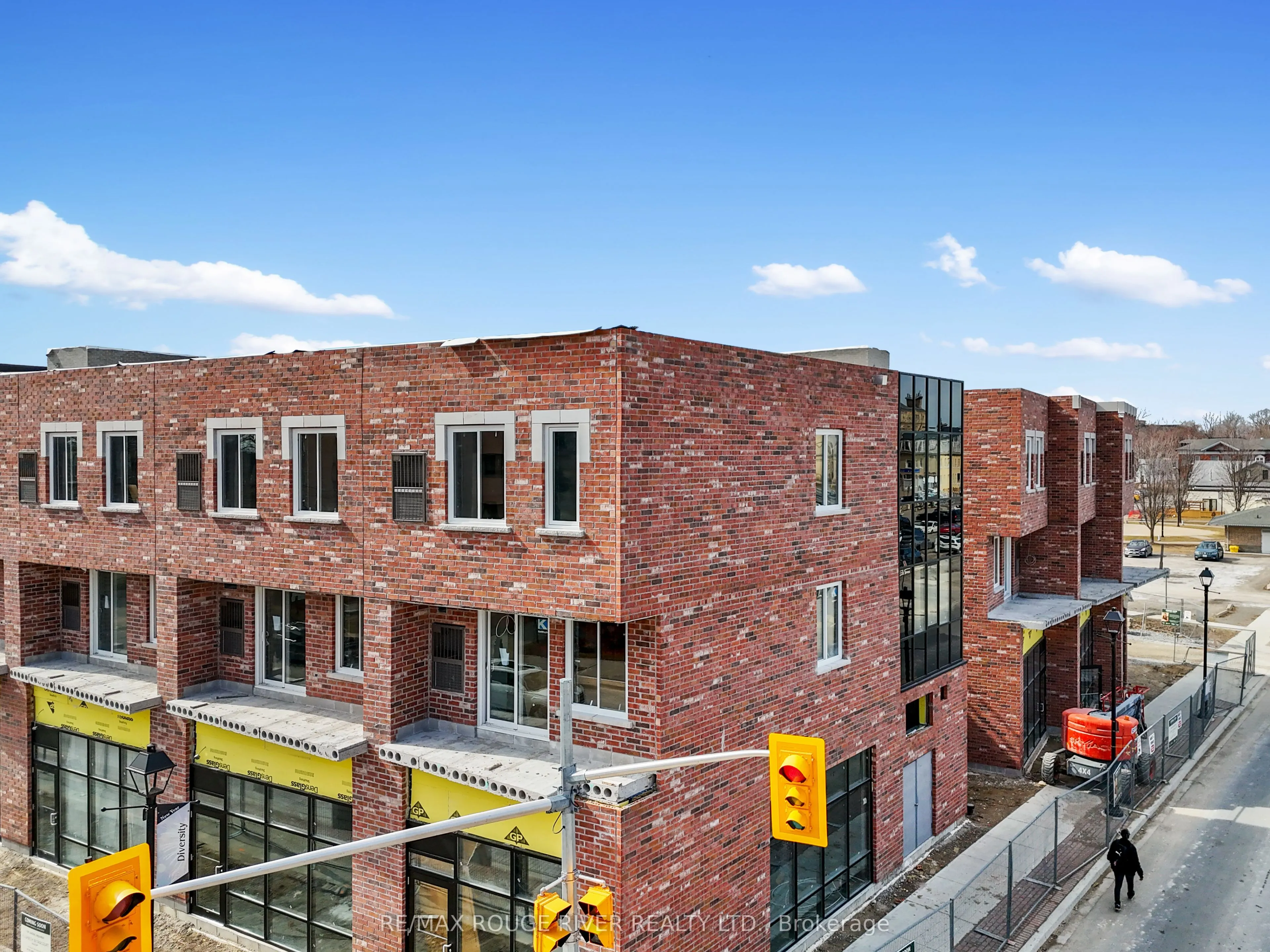 185 Division Street, #206