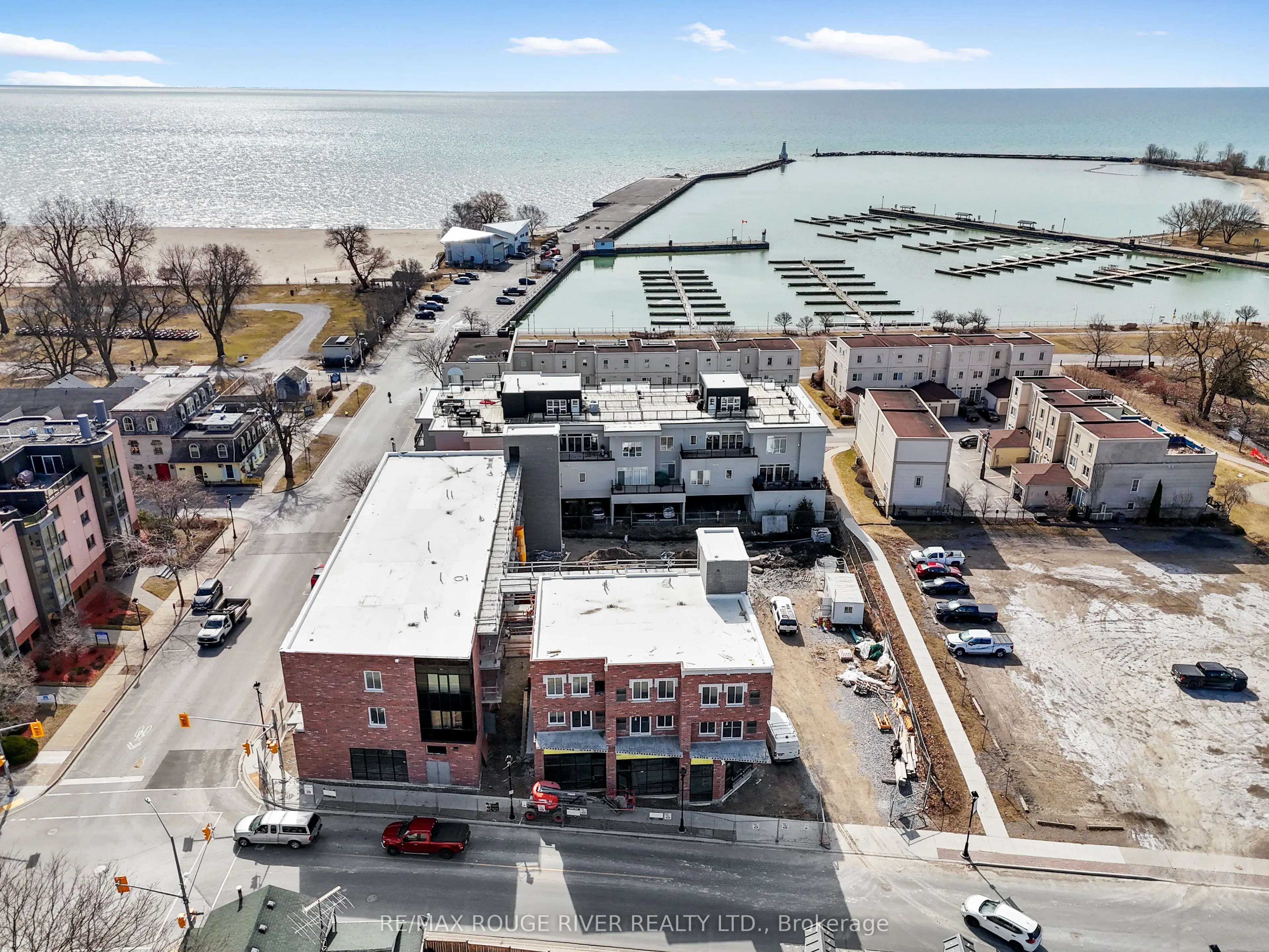 185 Division Street, #206