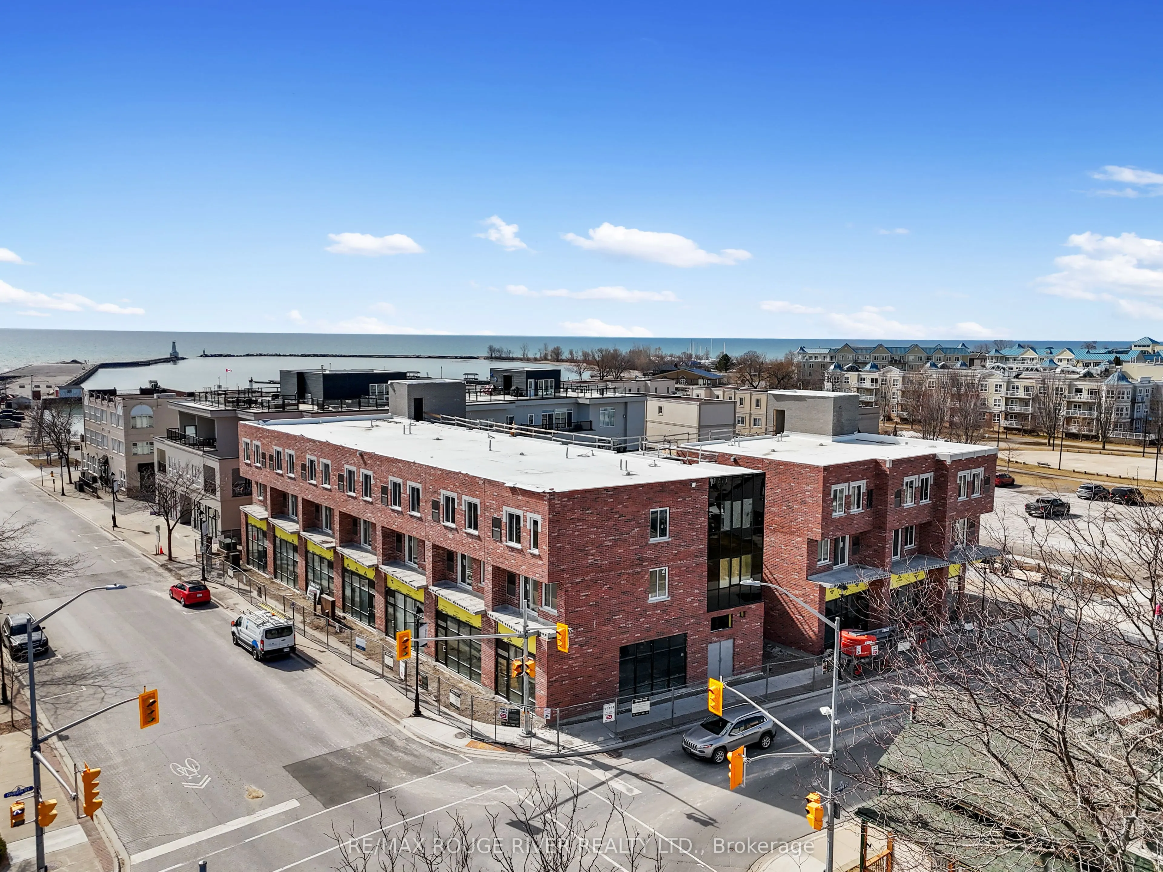185 Division Street, #206