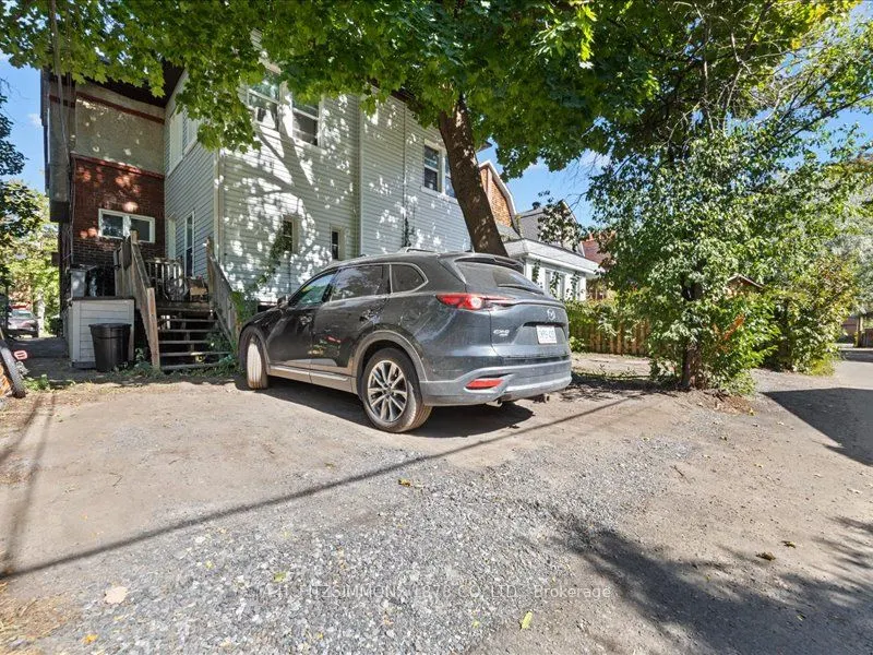 18-20 Woodlawn Avenue