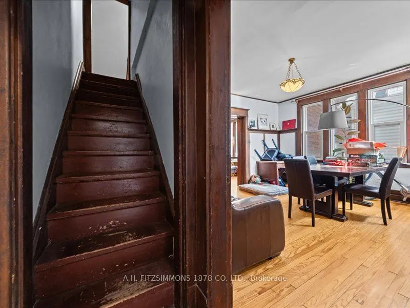 18-20 Woodlawn Avenue