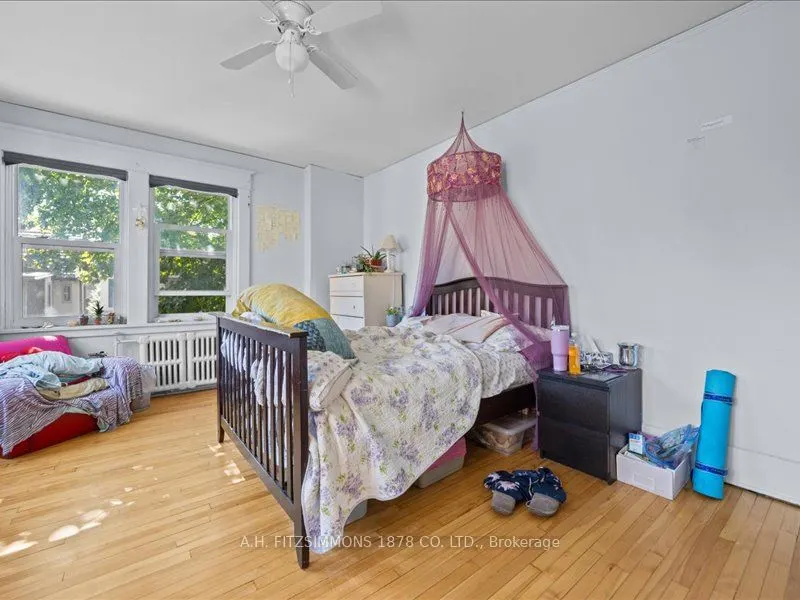 18-20 Woodlawn Avenue