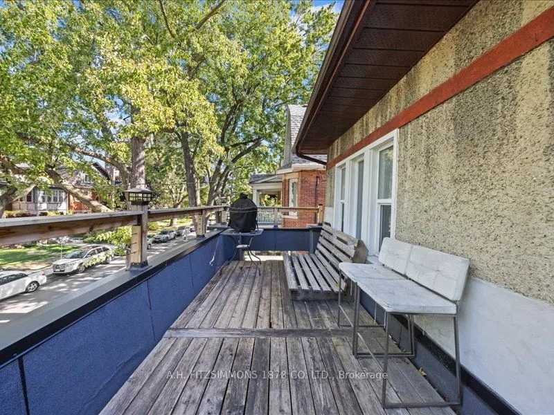 18-20 Woodlawn Avenue