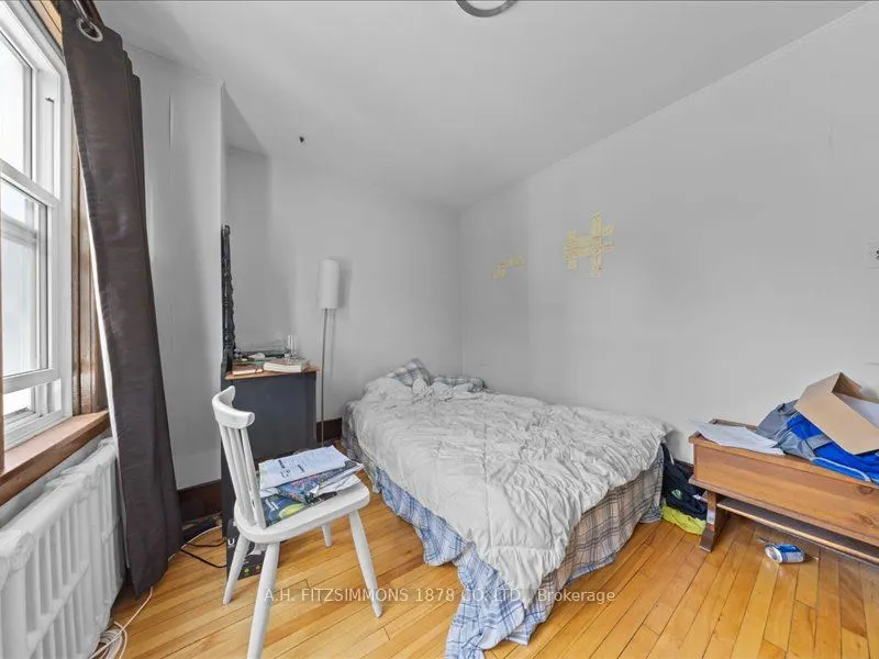 18-20 Woodlawn Avenue