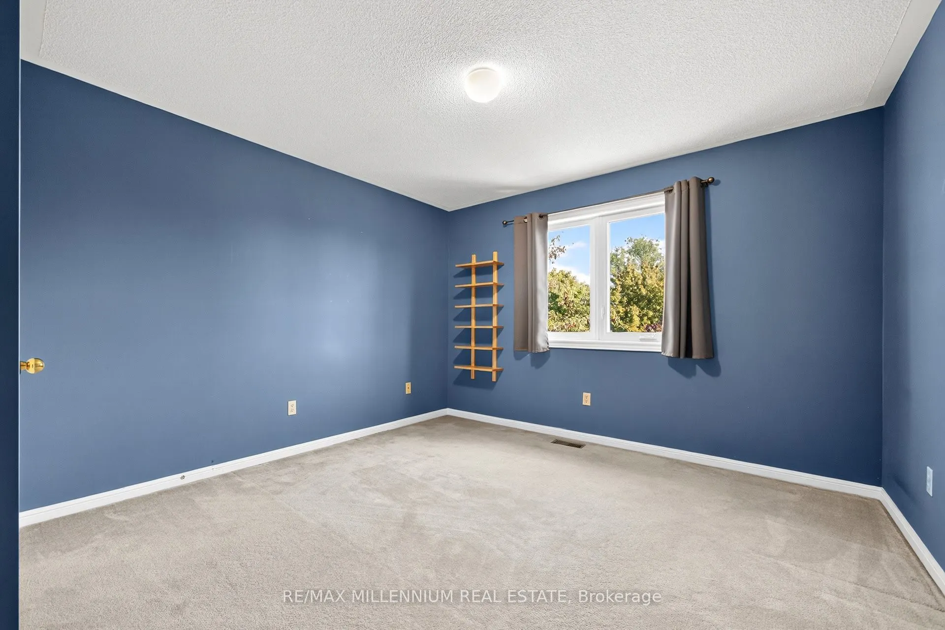 52 Canning Crescent