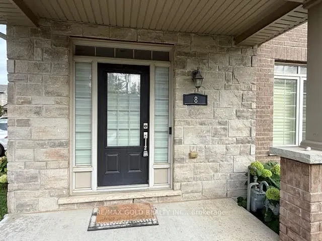 215 Dundas Street E, #8