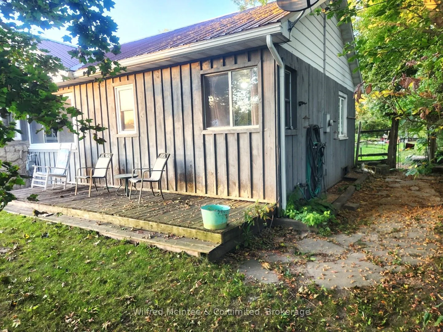 370 Foster Street