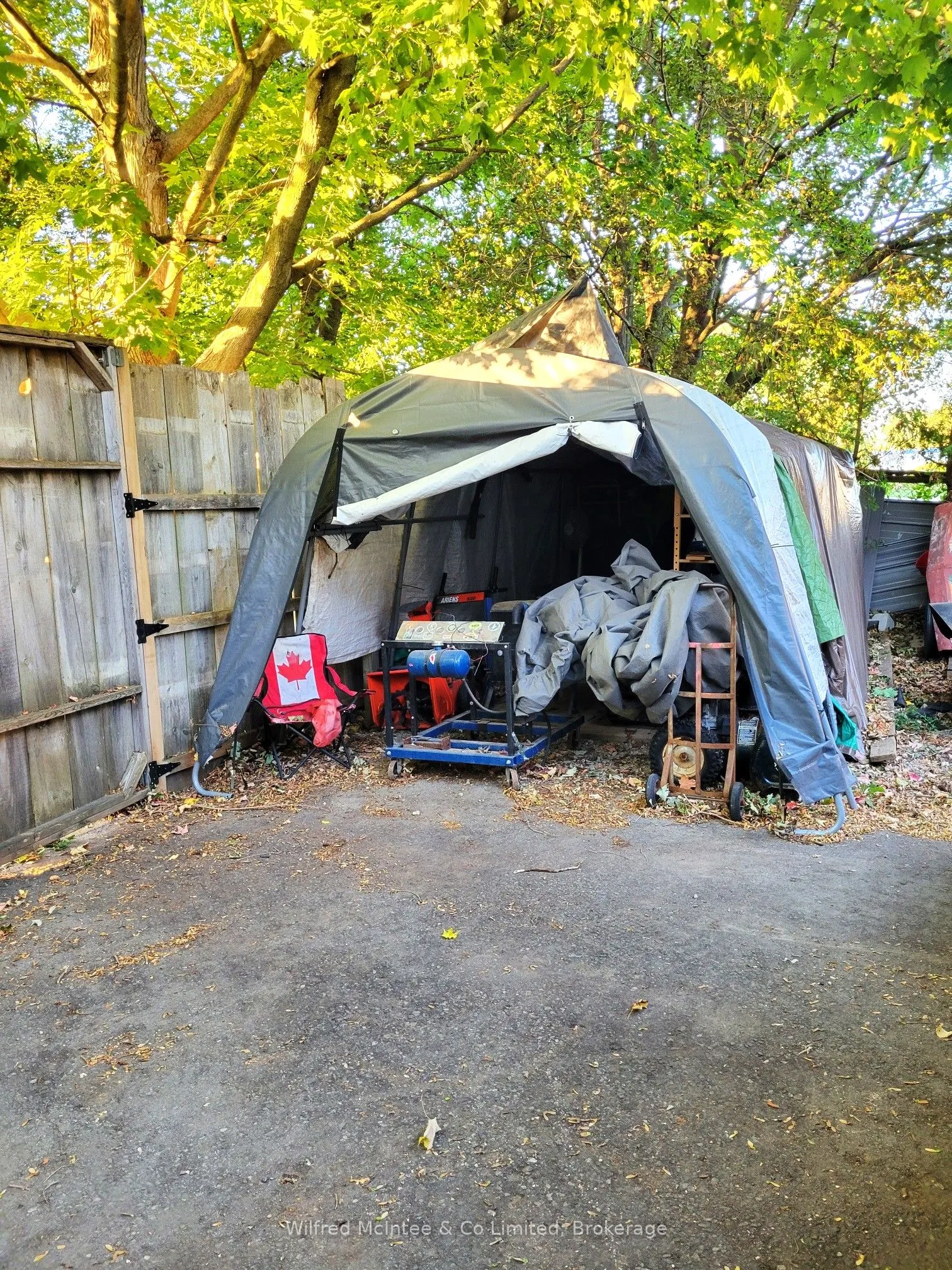 370 Foster Street