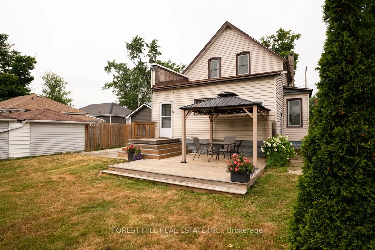 108 Cross Street E