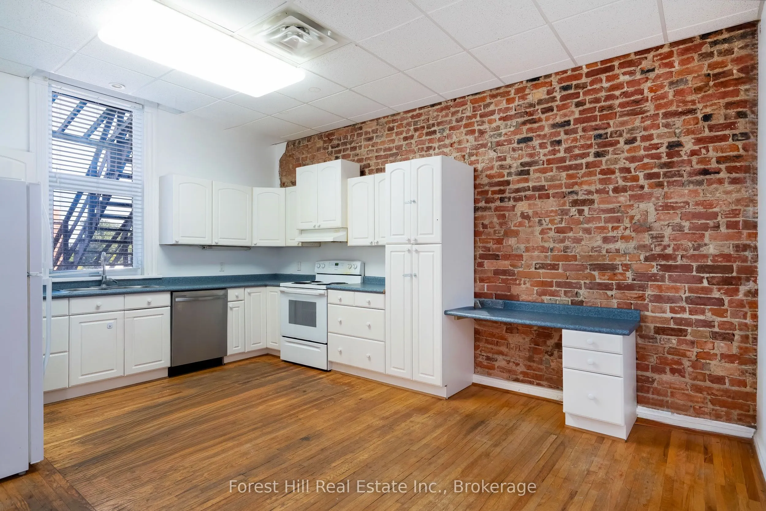 29 SYKES Street N, #202