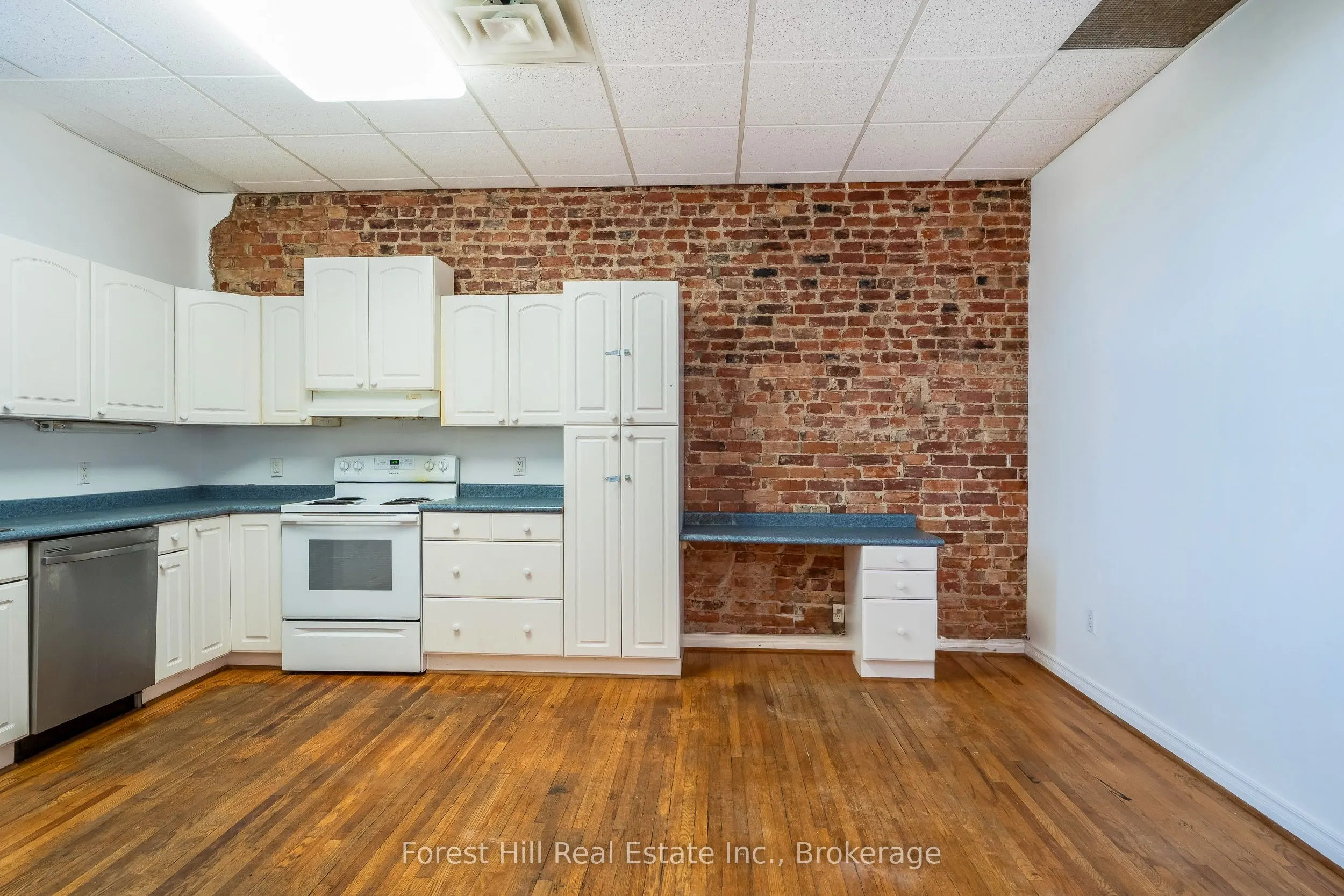 29 SYKES Street N, #202