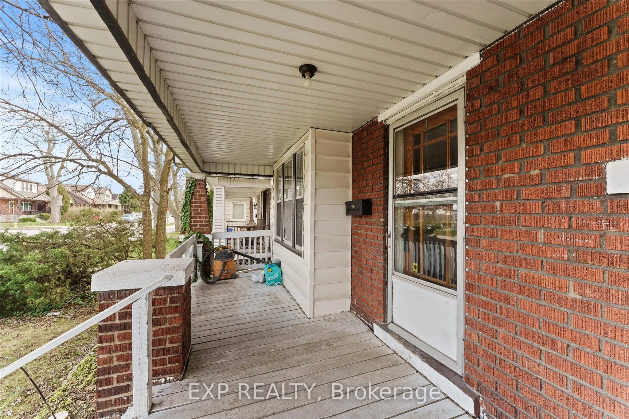 1427 Bruce Avenue