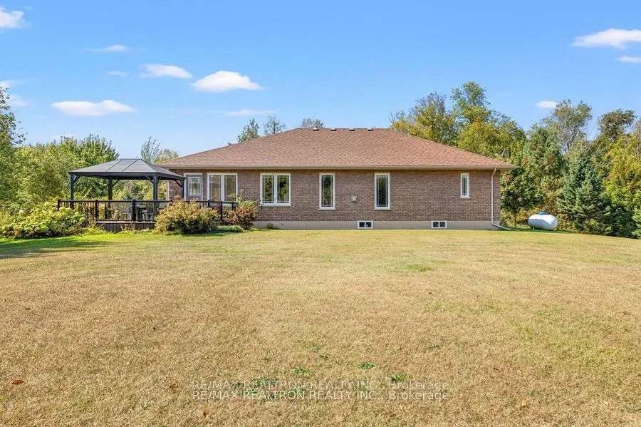 393 Nawautin Drive N