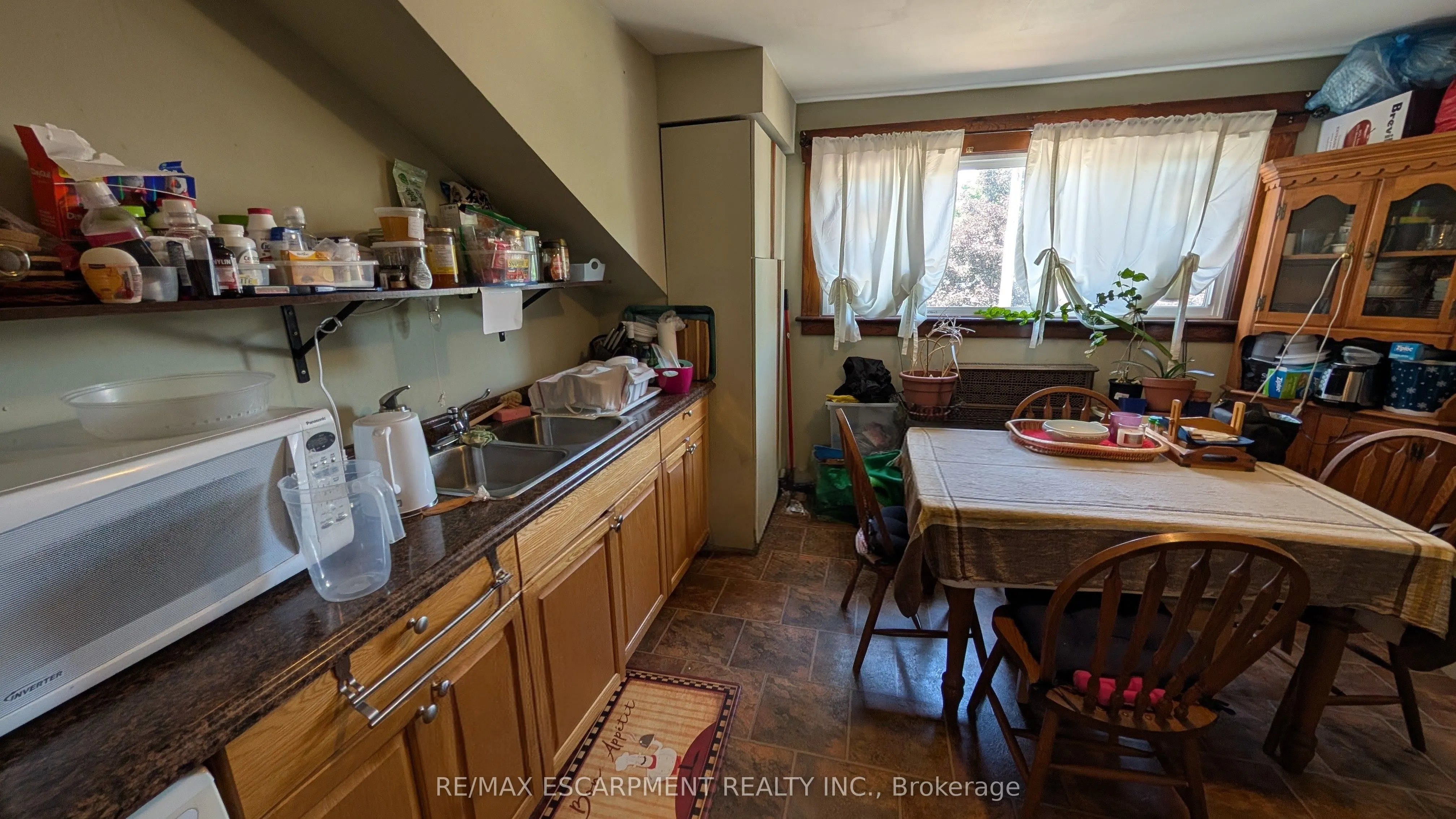 167 BALMORAL Avenue S