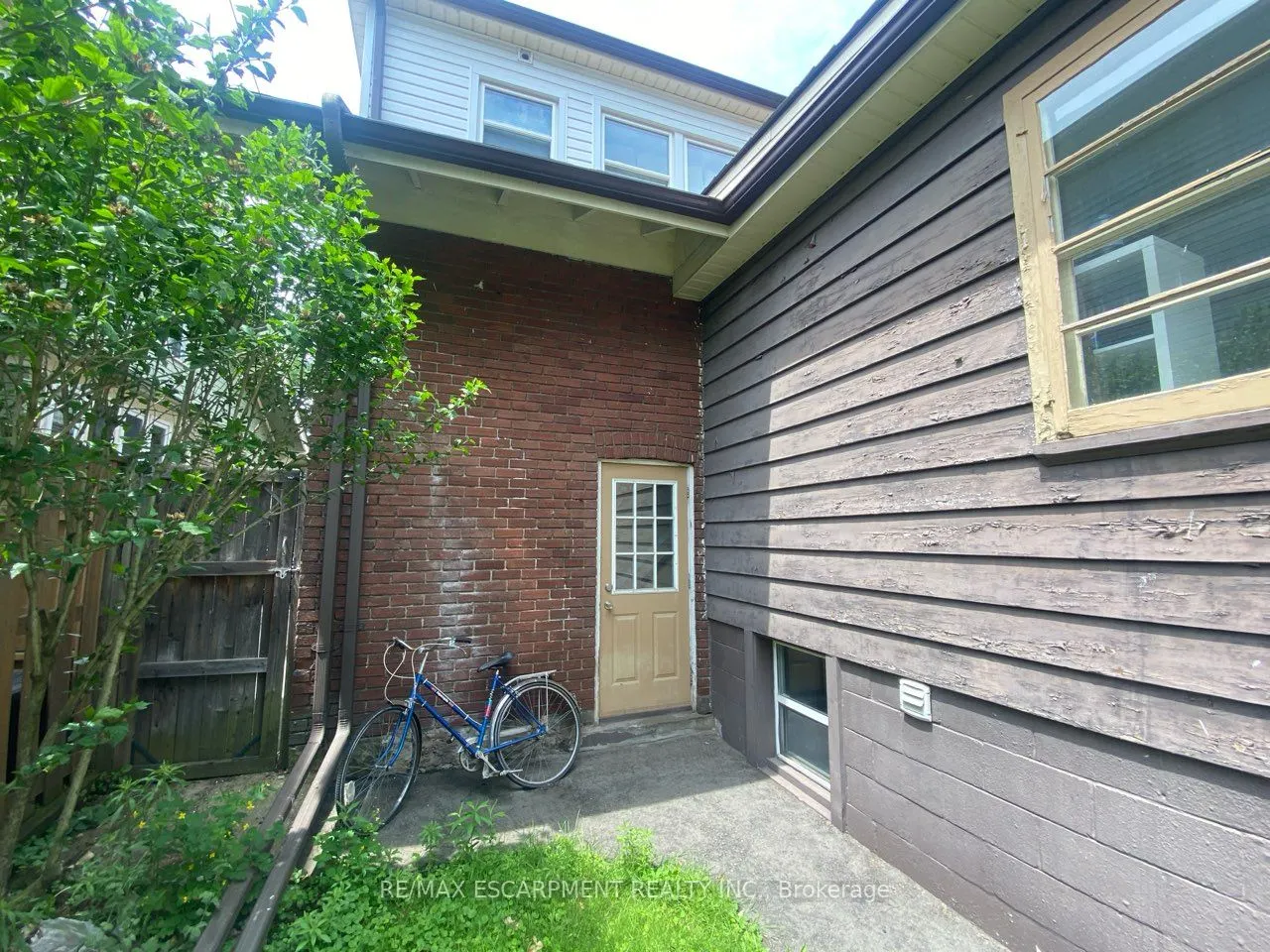 167 BALMORAL Avenue S