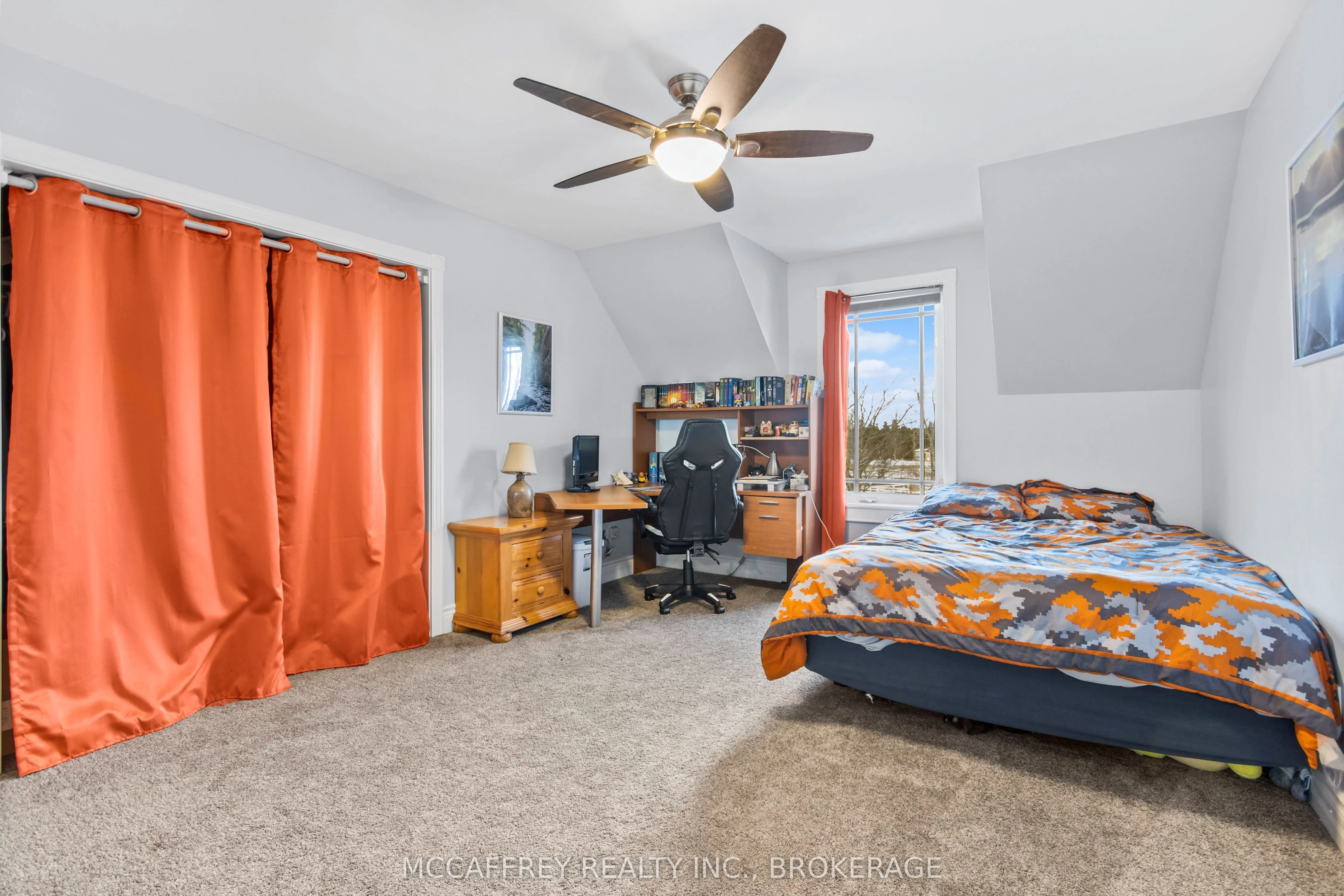 3994 HOWES Road