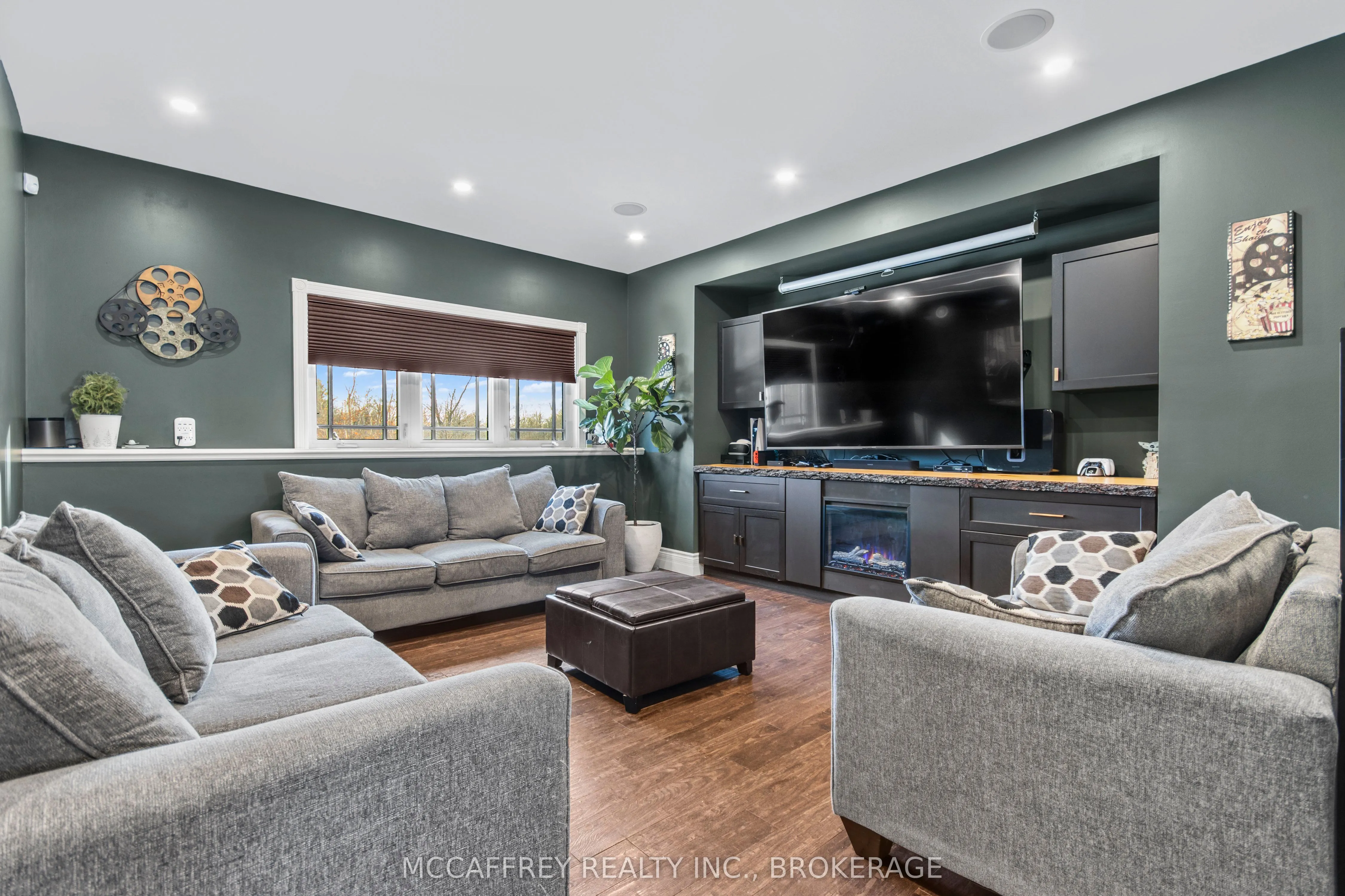 3994 HOWES Road
