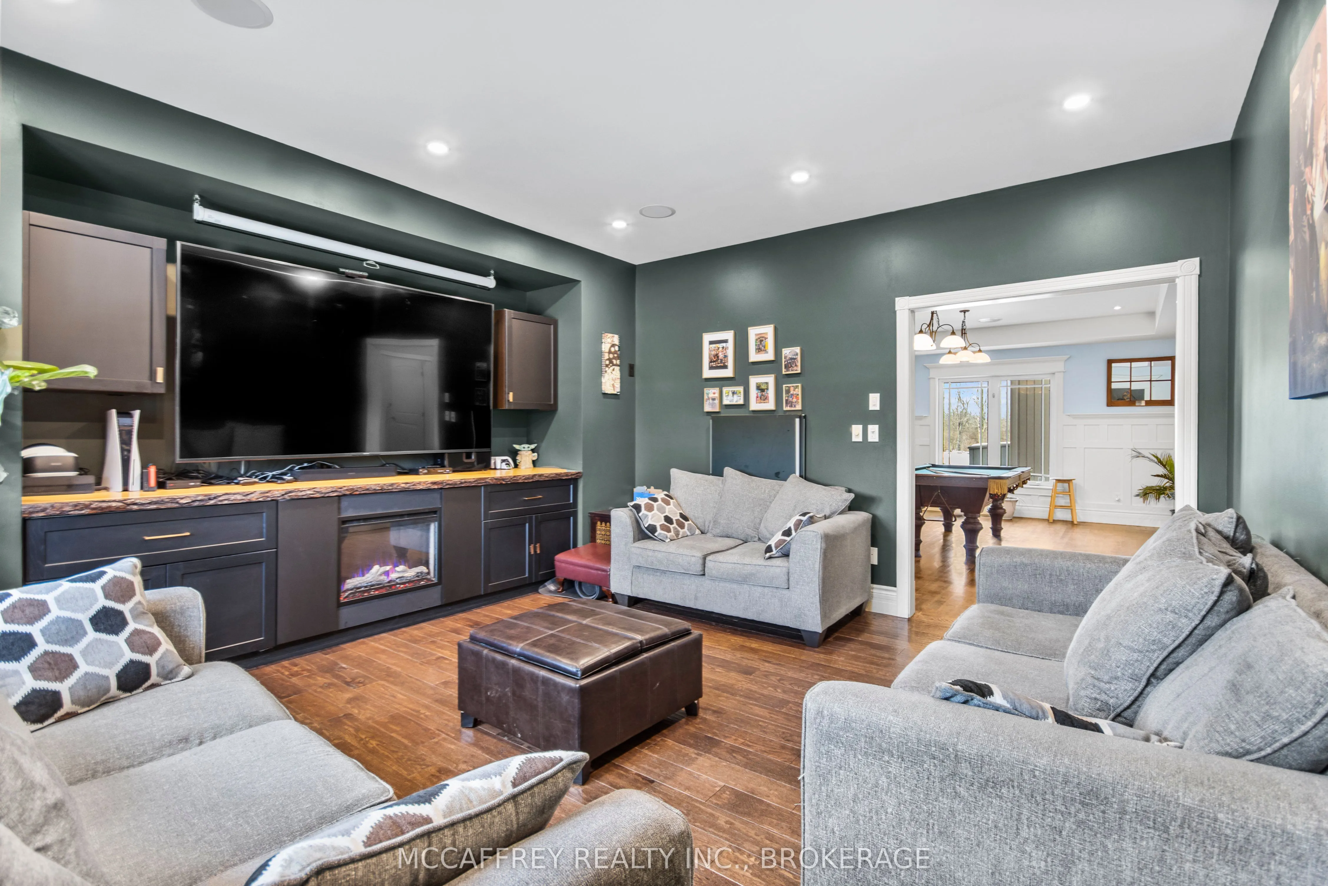 3994 HOWES Road