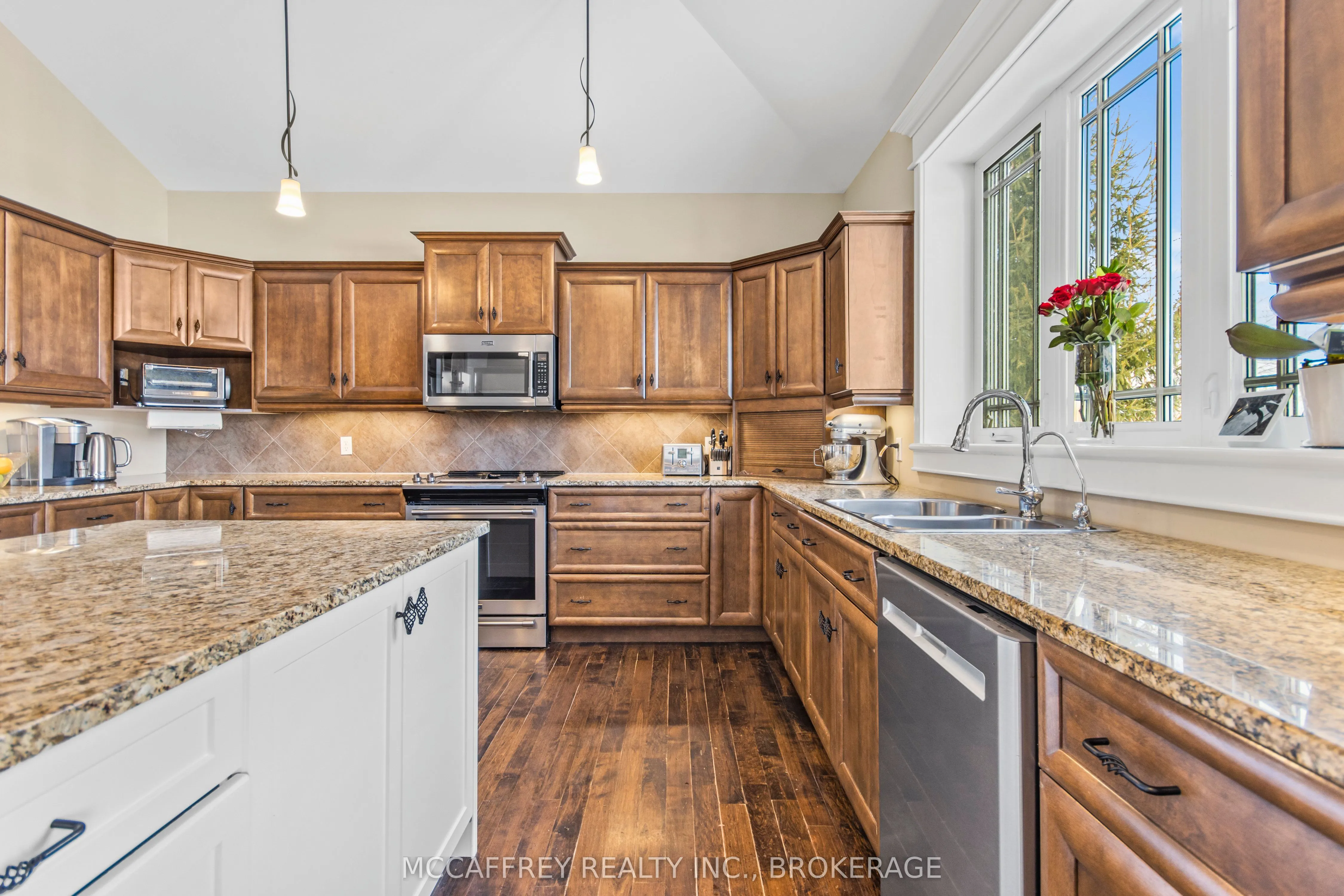 3994 HOWES Road