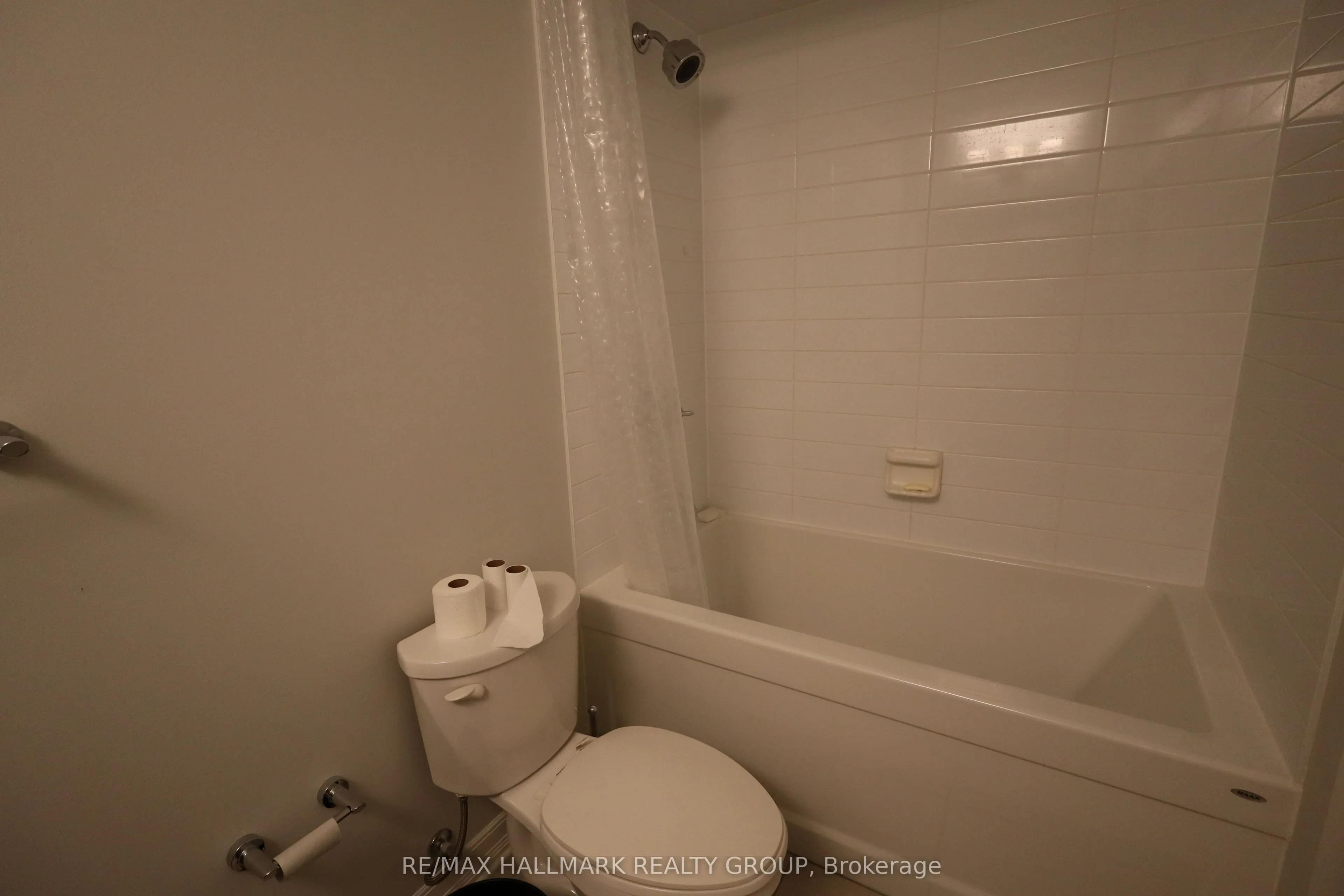 238 Besserer Street, #1109