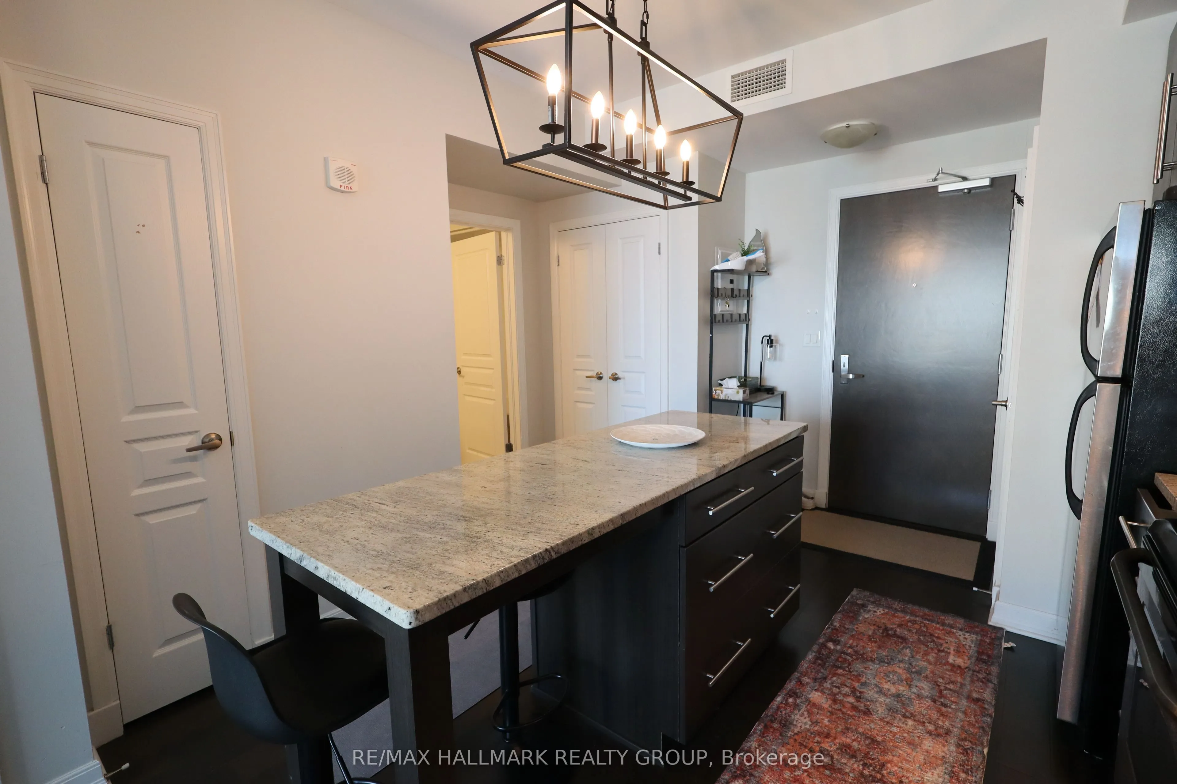 238 Besserer Street, #1109