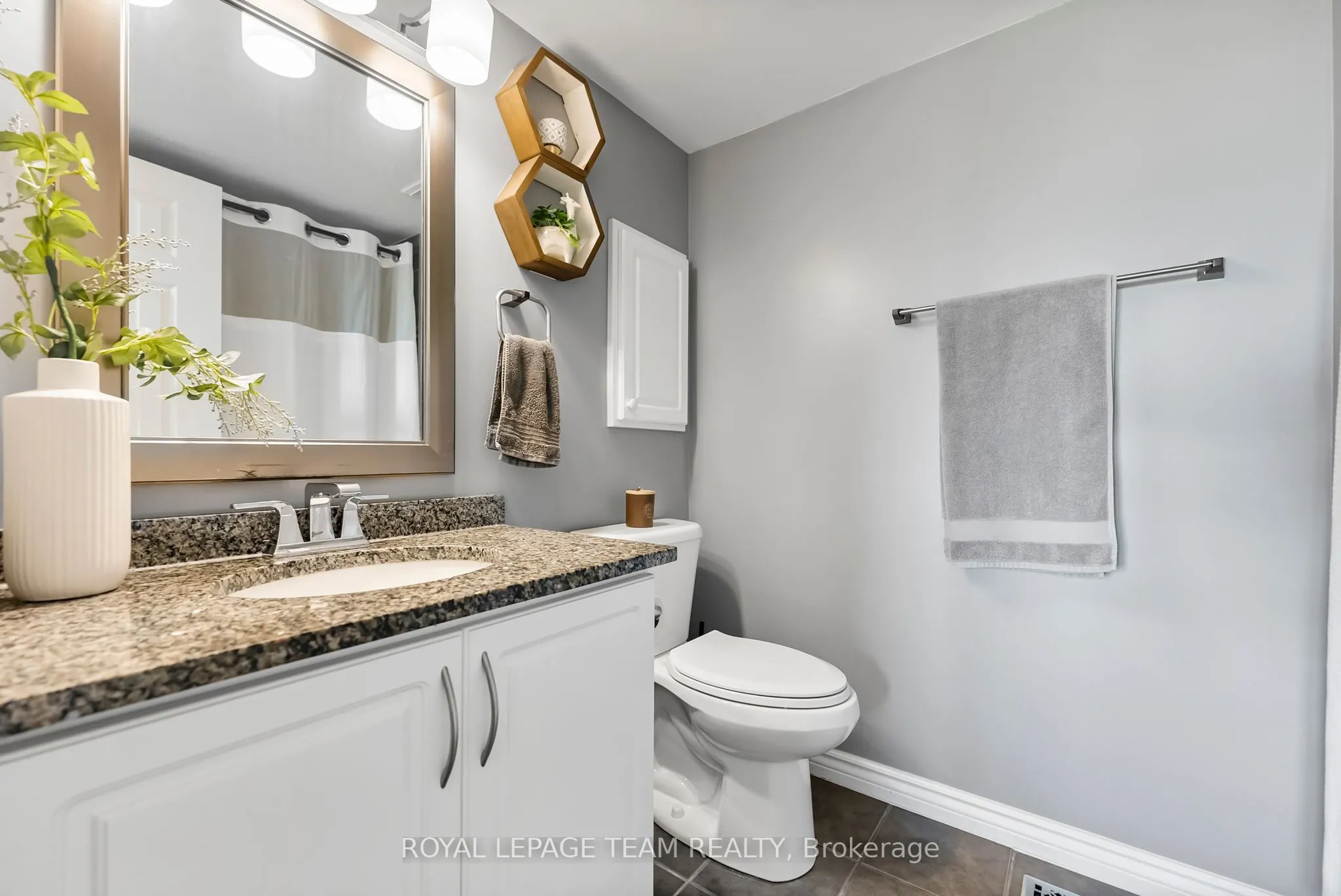 368 Crownridge Drive, #24