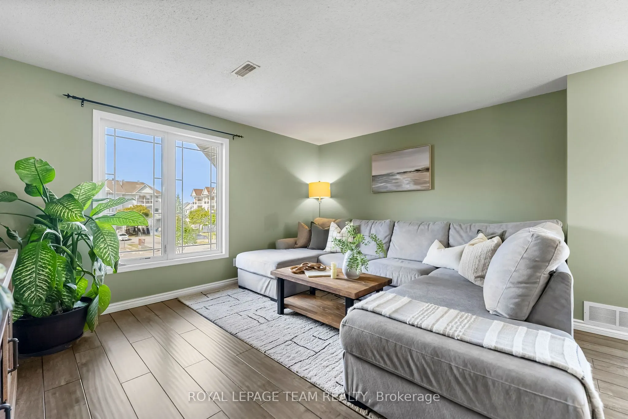 368 Crownridge Drive, #24