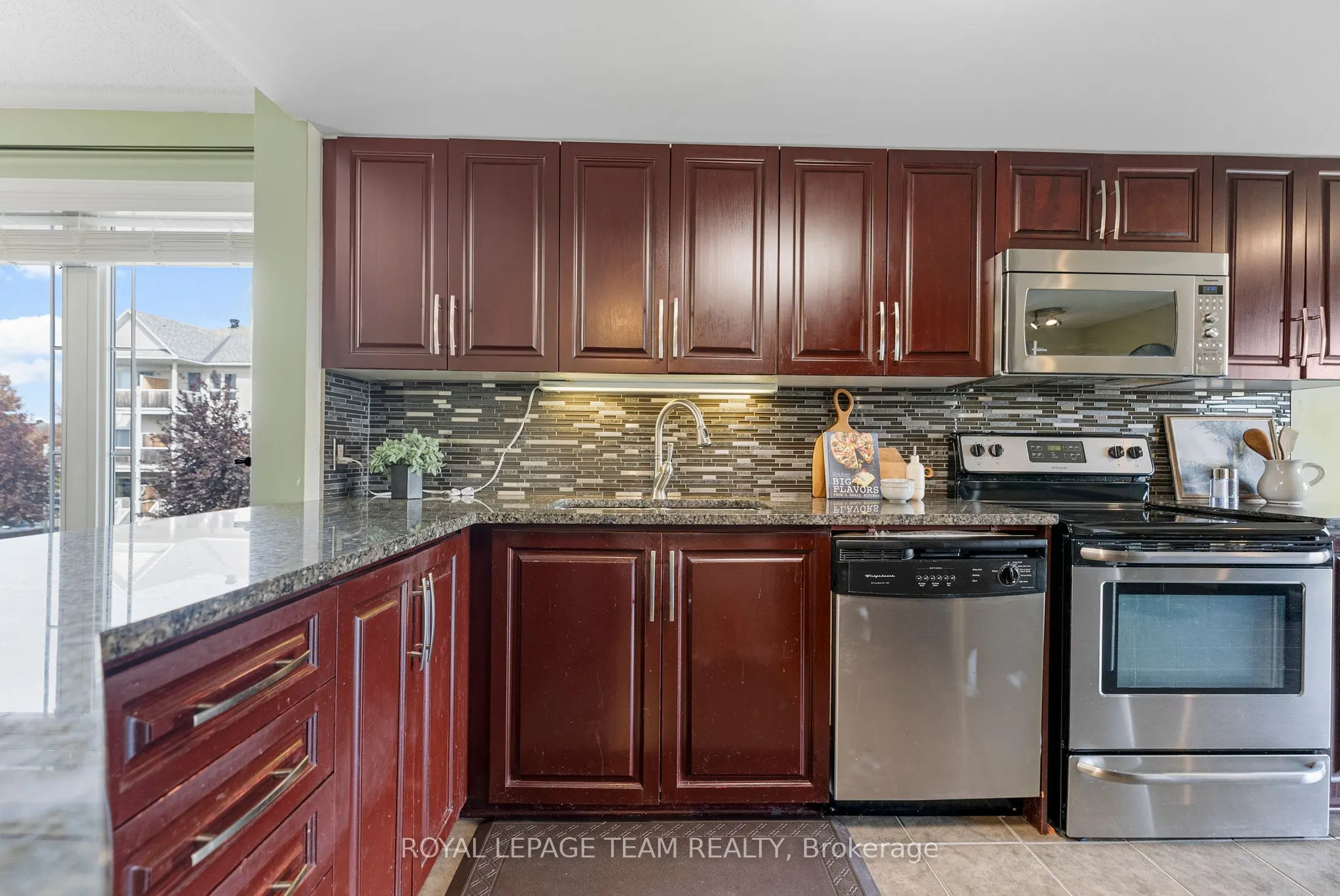 368 Crownridge Drive, #24