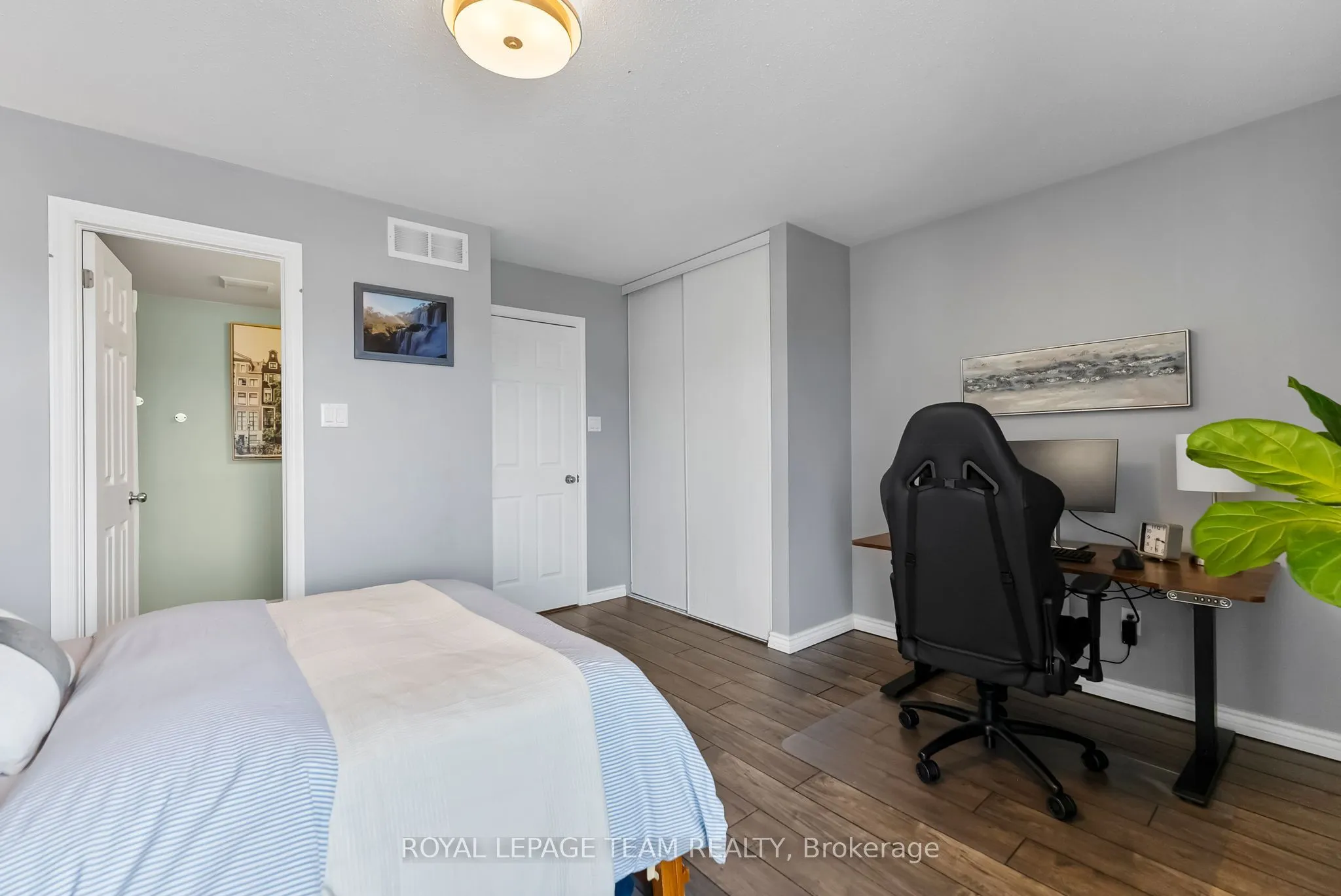 368 Crownridge Drive, #24