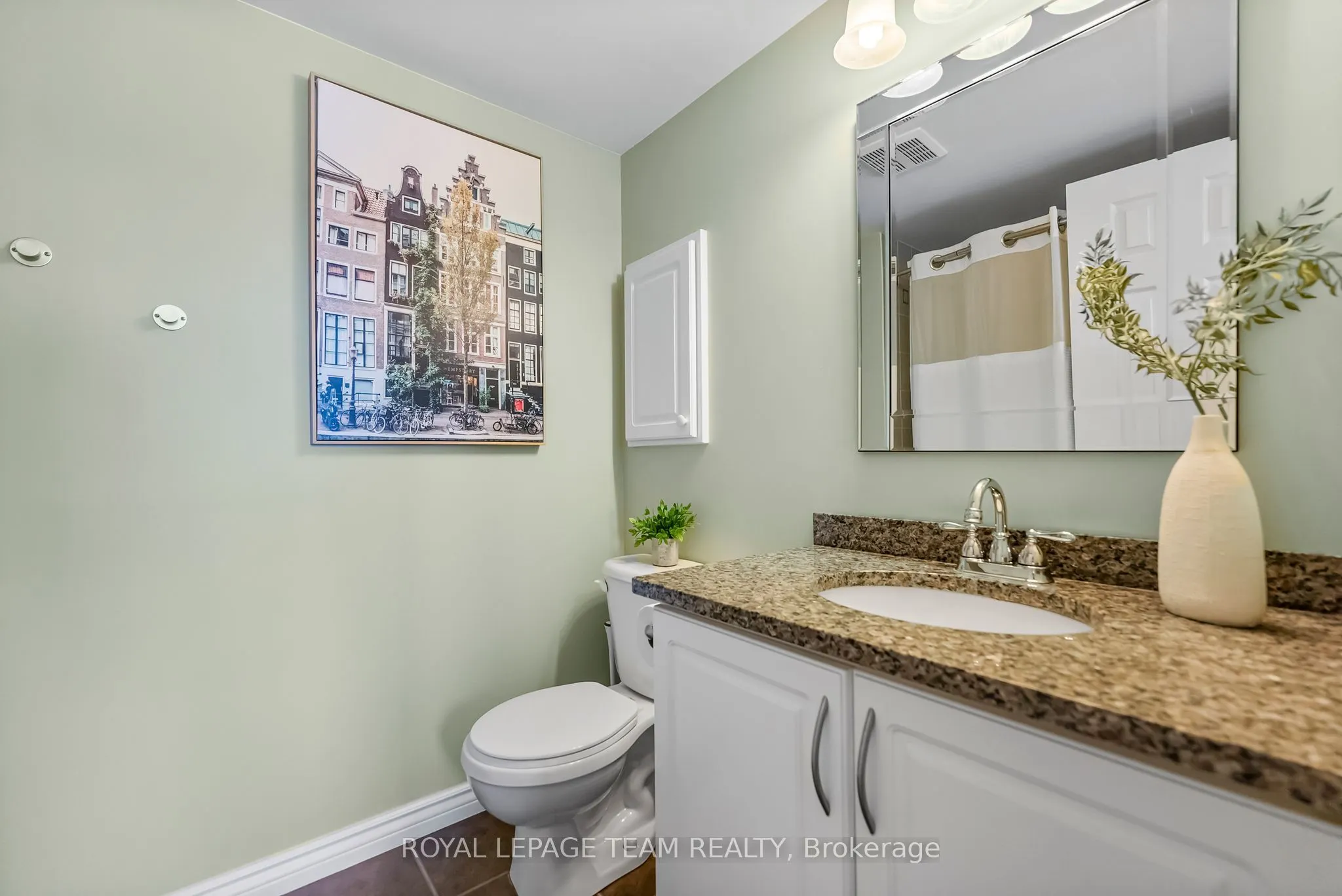 368 Crownridge Drive, #24