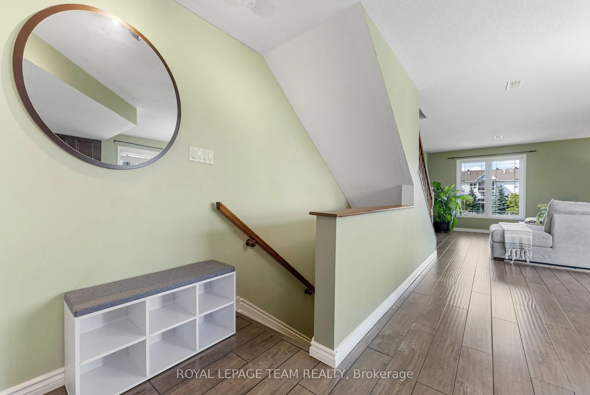 368 Crownridge Drive, #24