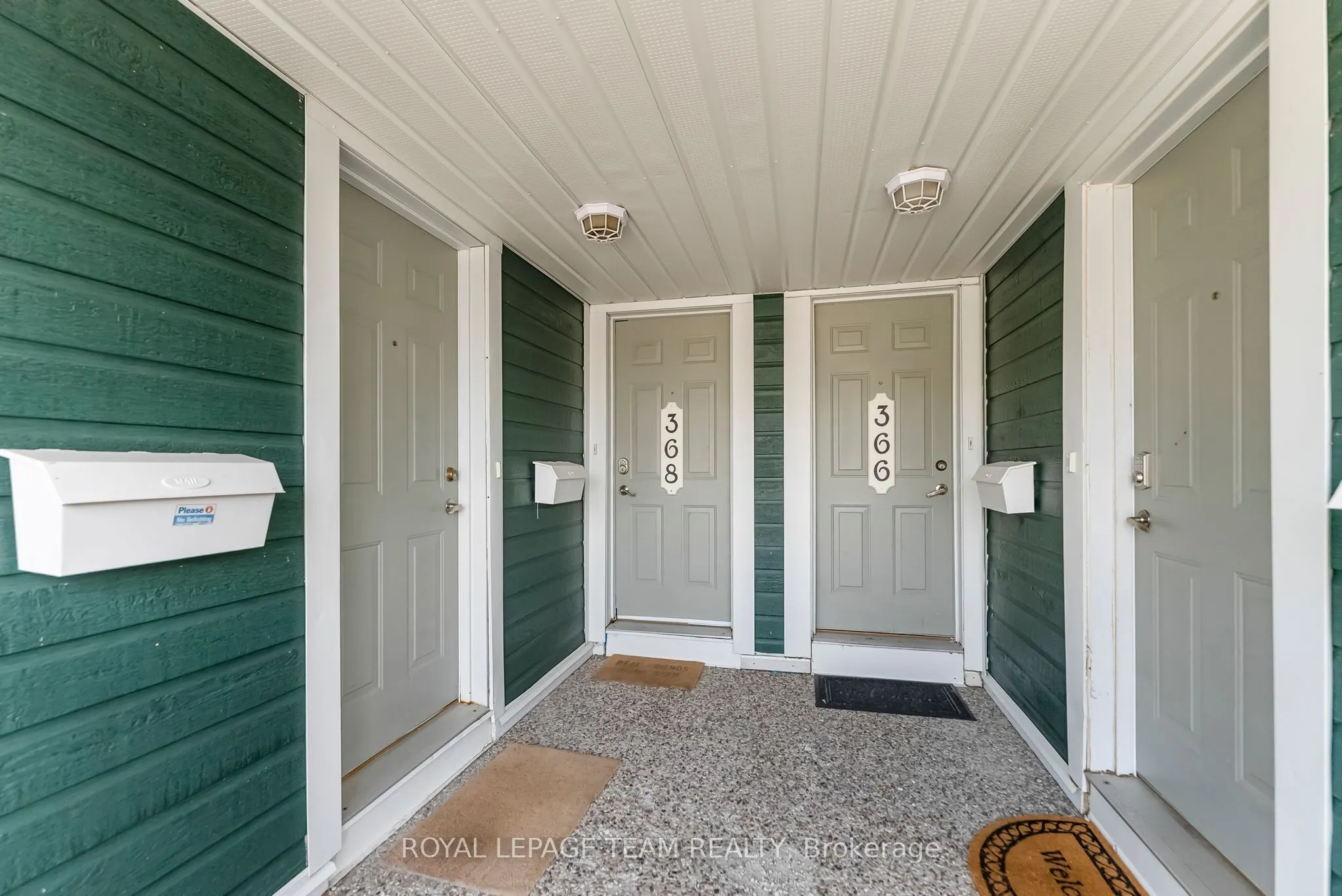 368 Crownridge Drive, #24
