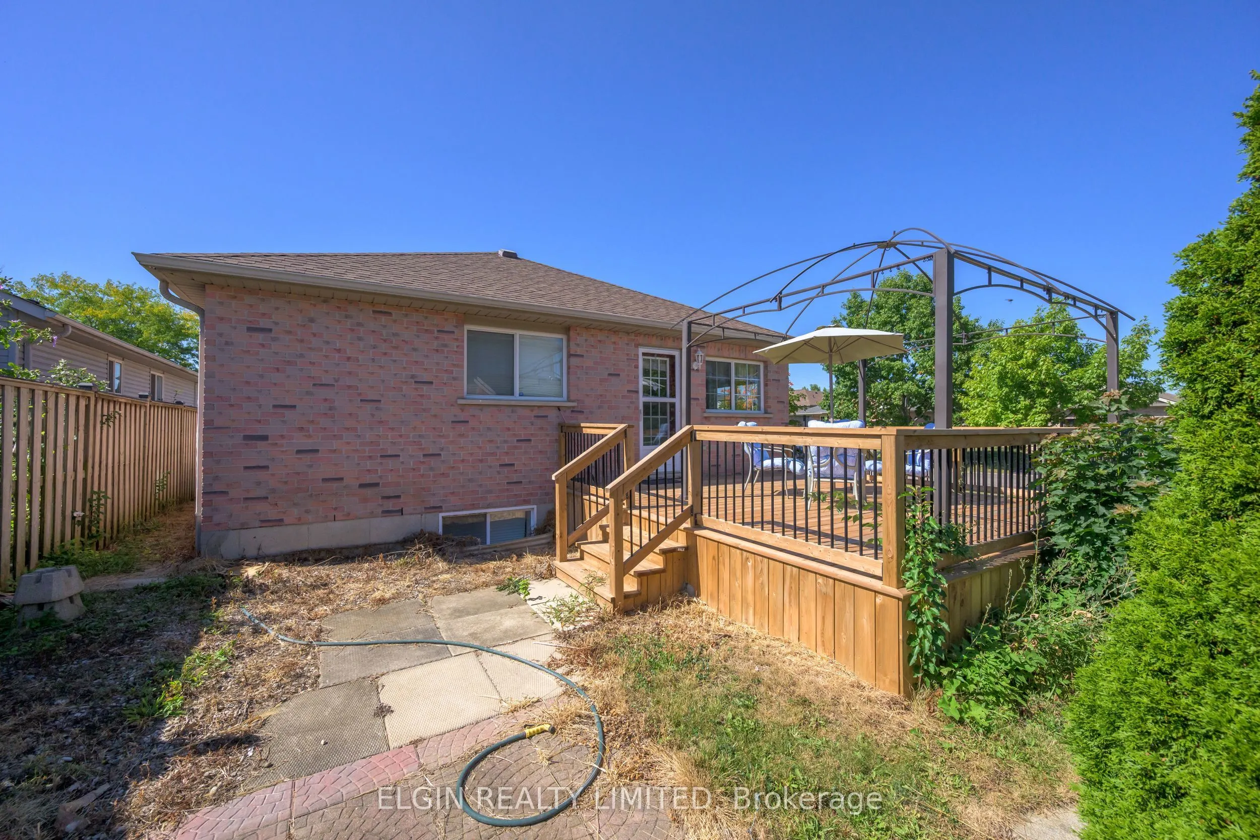 1 MAGNOLIA Court