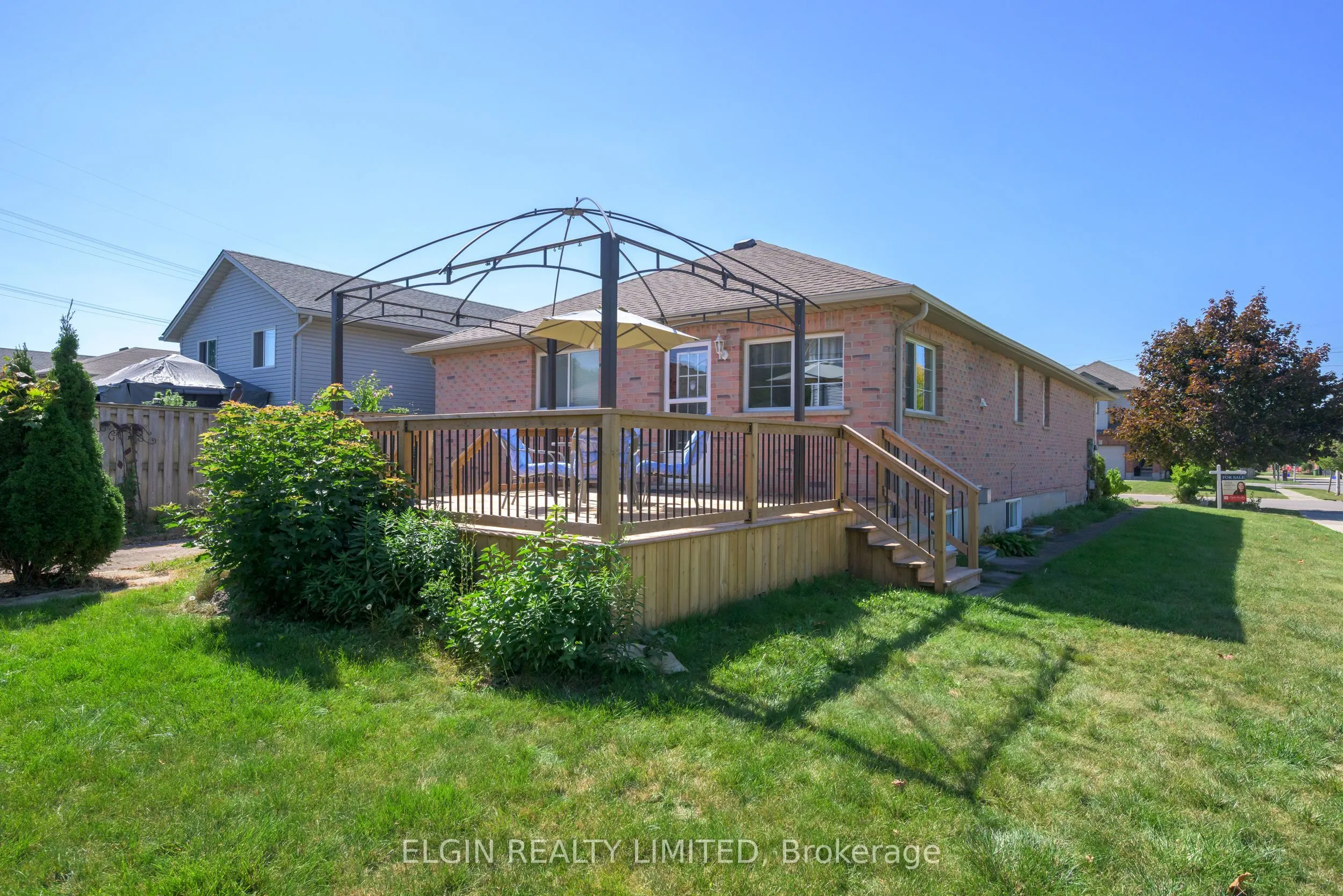 1 MAGNOLIA Court