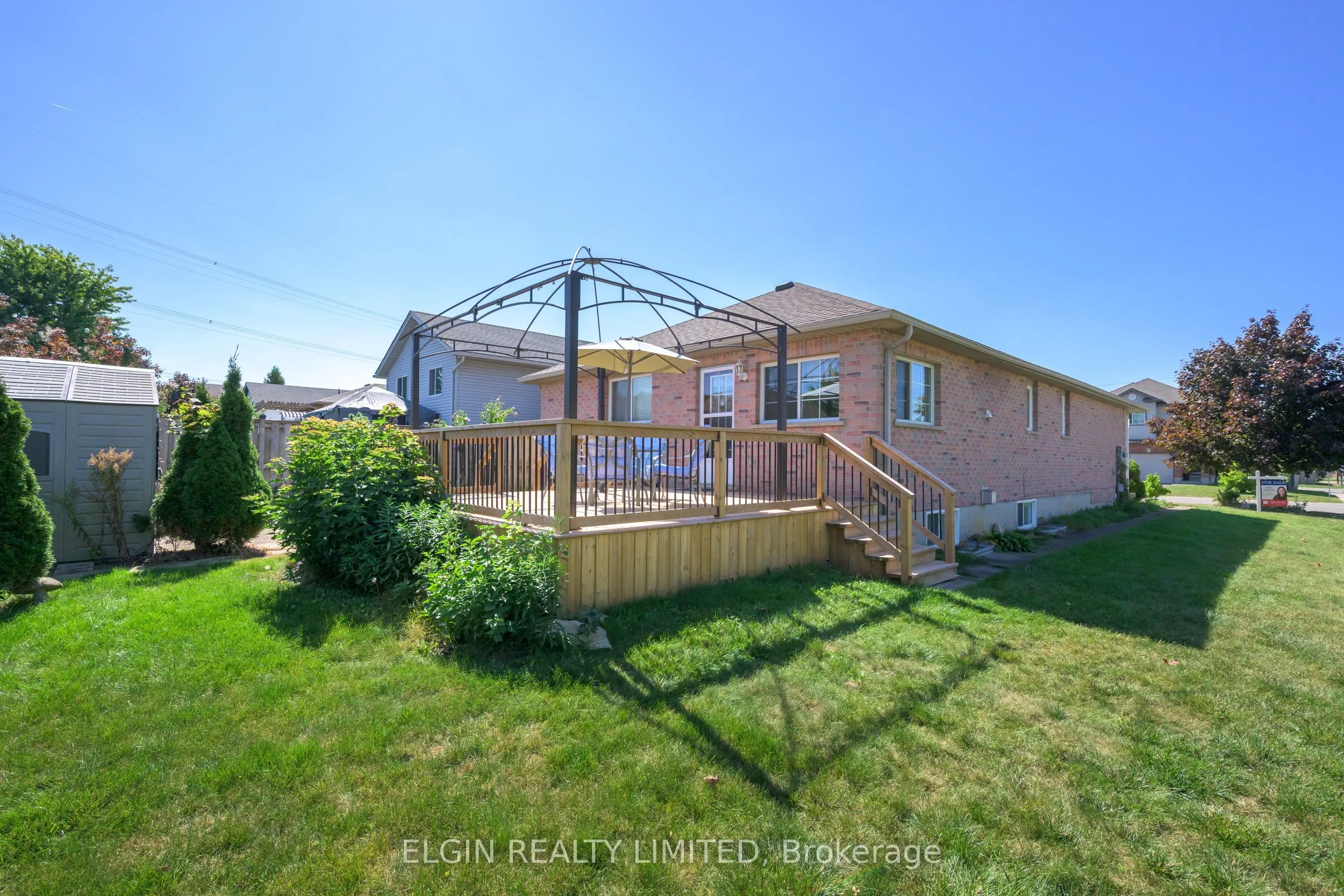 1 MAGNOLIA Court