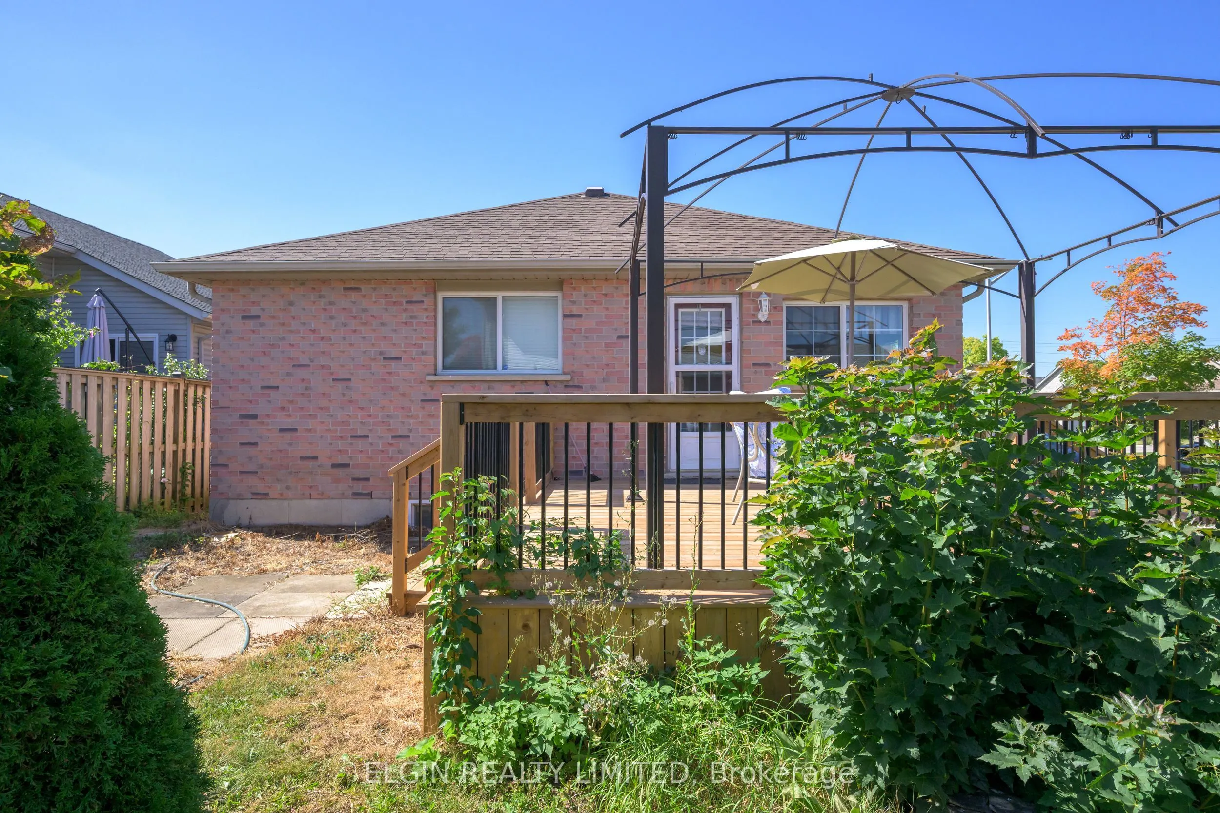 1 MAGNOLIA Court