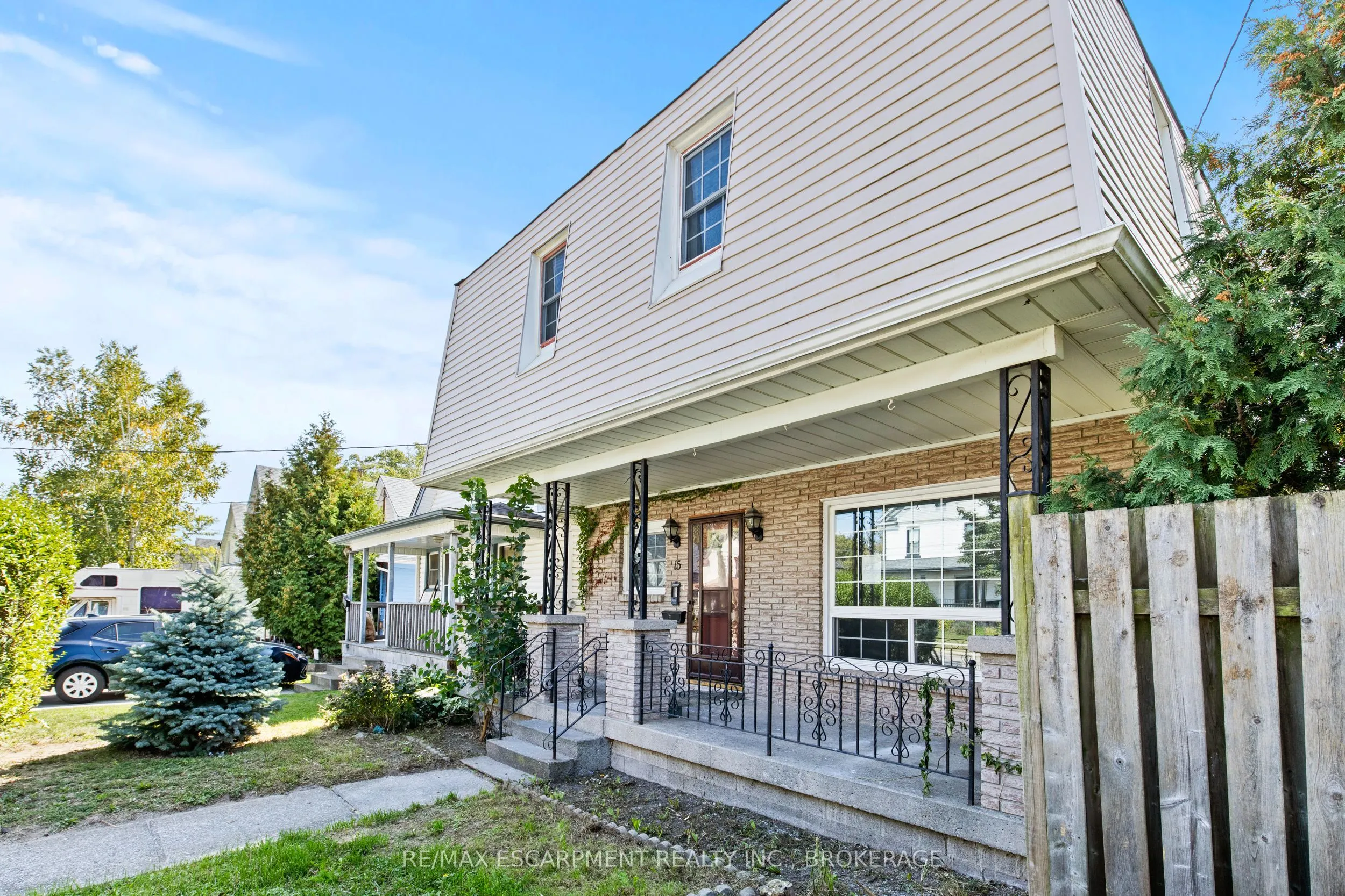 15 MCCORMICK Street