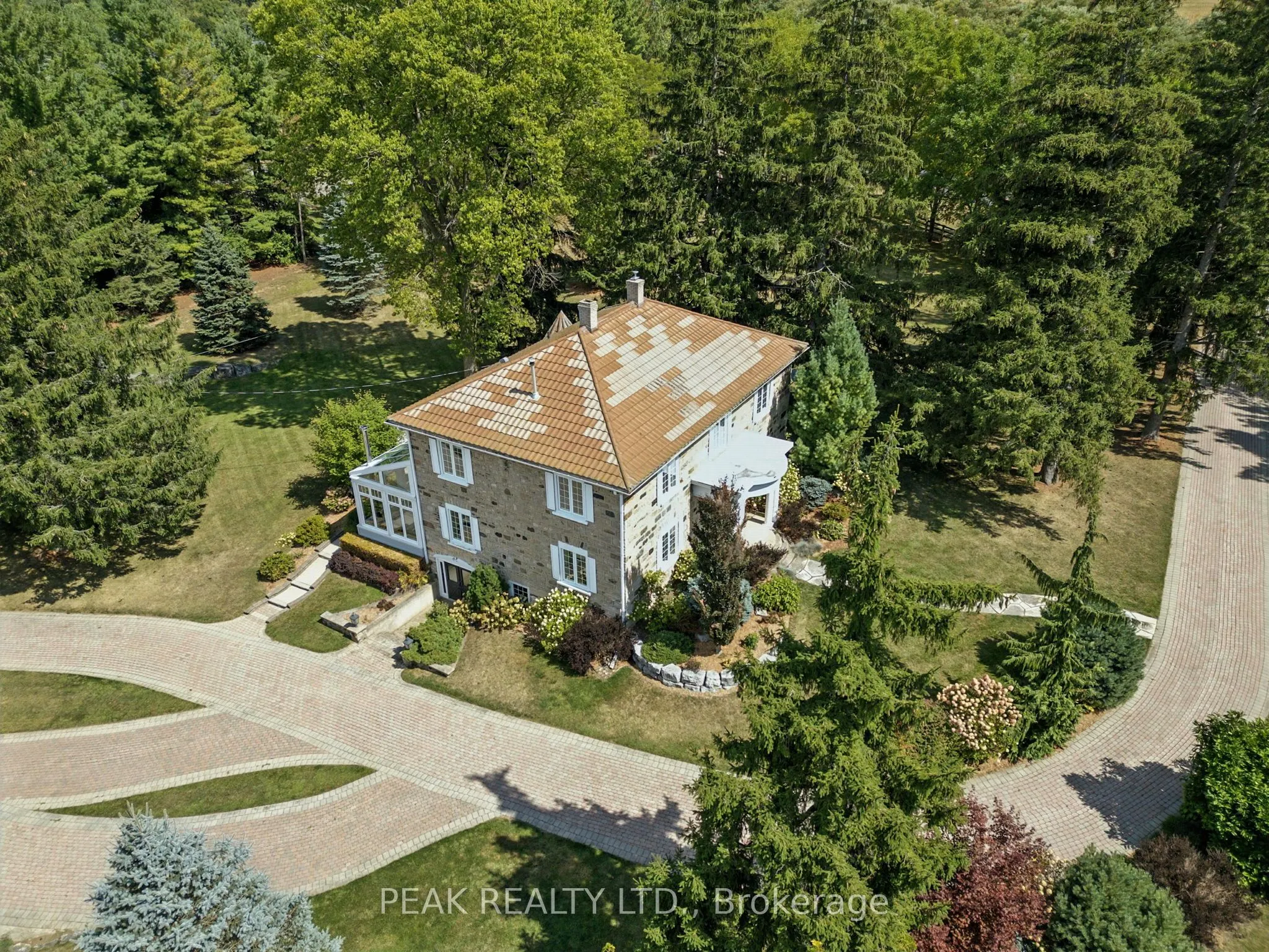 143 East River Road
