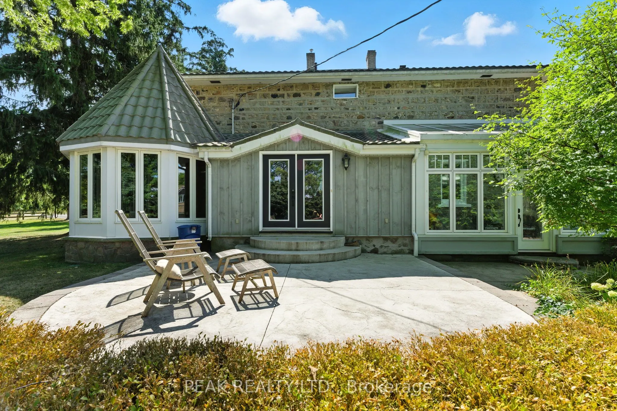 143 East River Road
