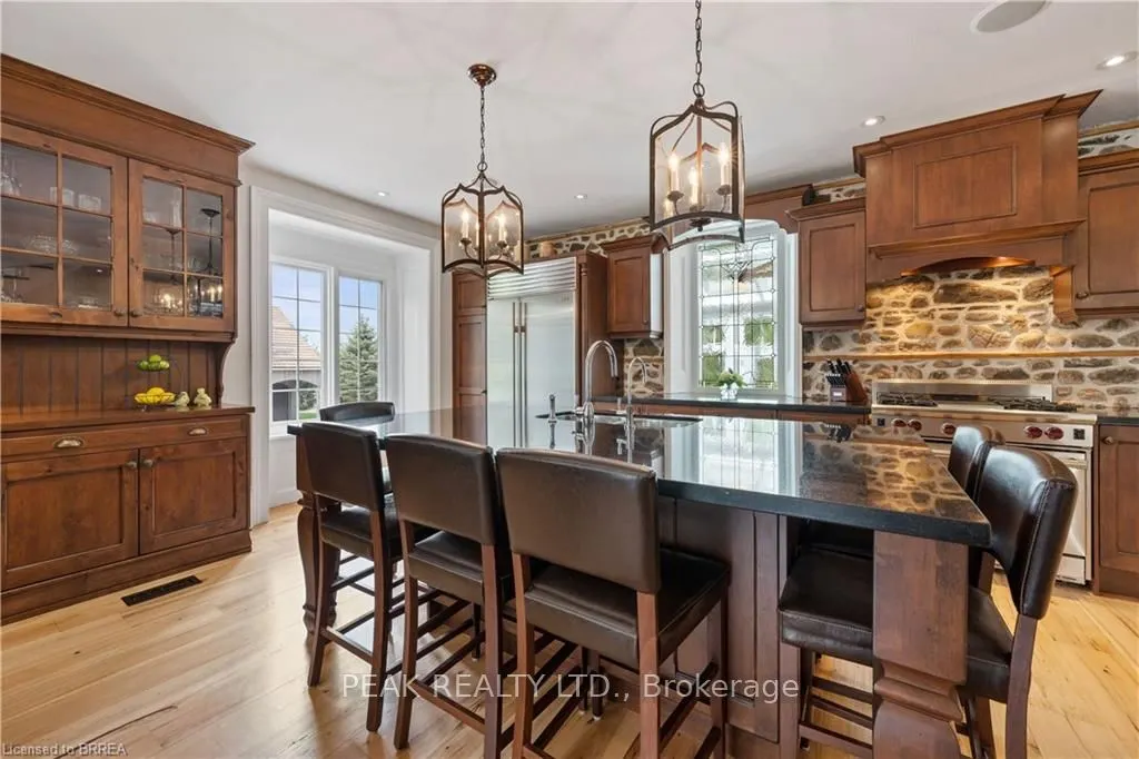 143 East River Road
