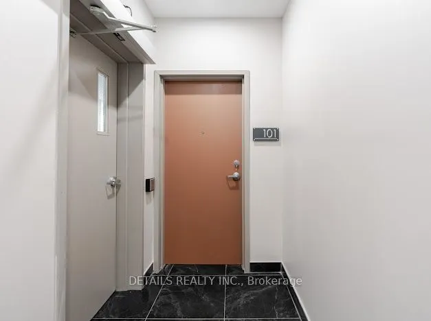 659 Donat Street, #101