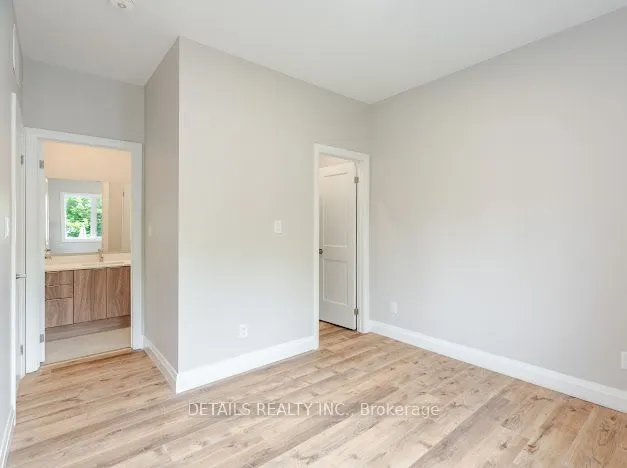 659 Donat Street, #101