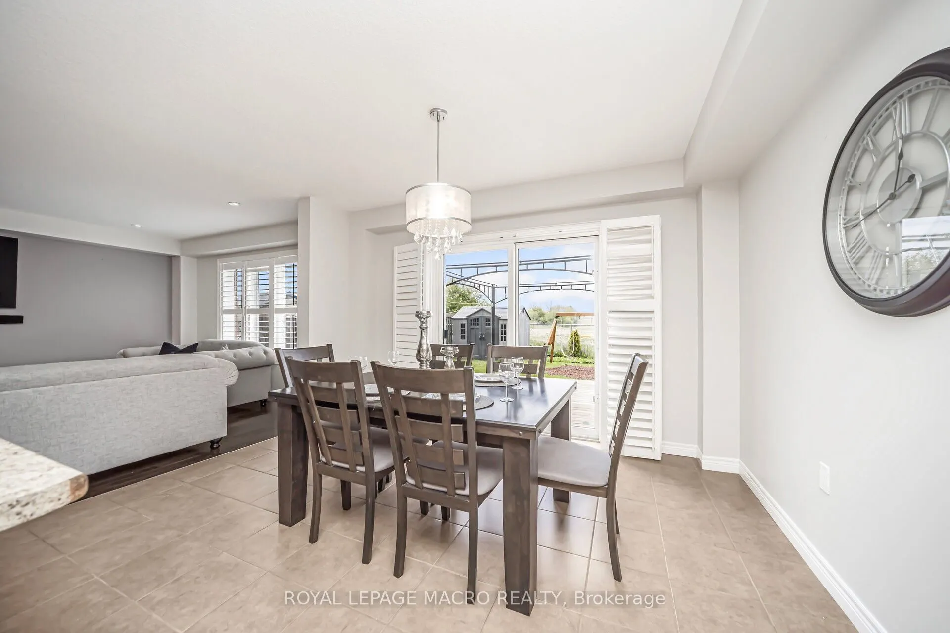 115 Pelech Crescent