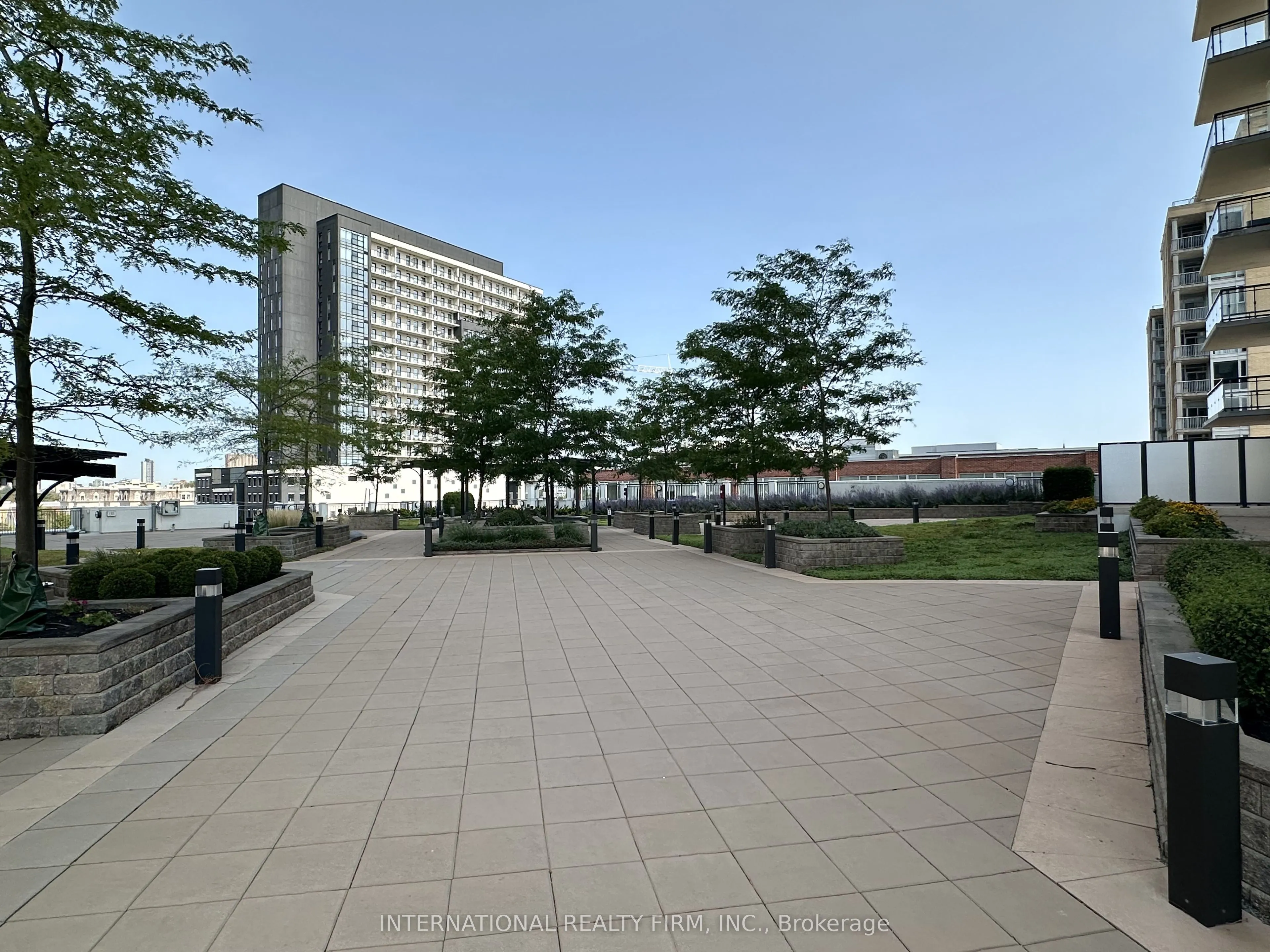 155 Caroline Street S, #08