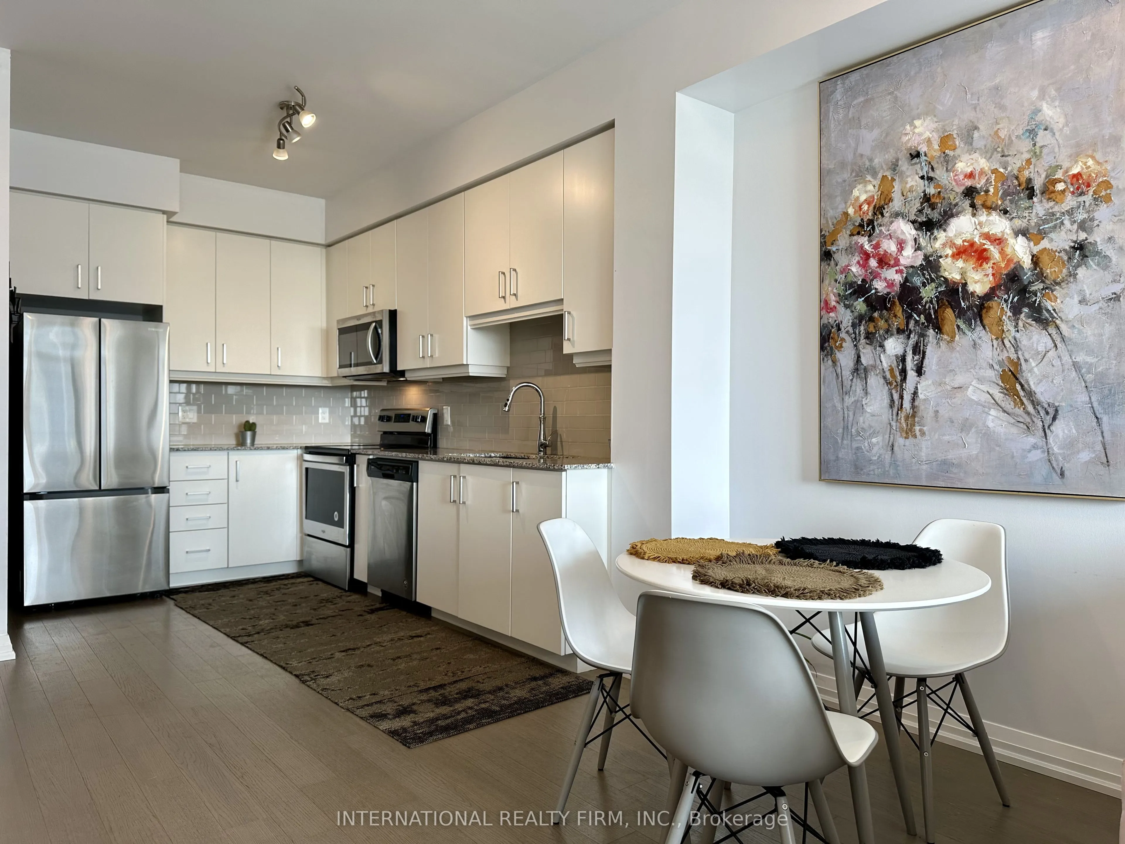 155 Caroline Street S, #08