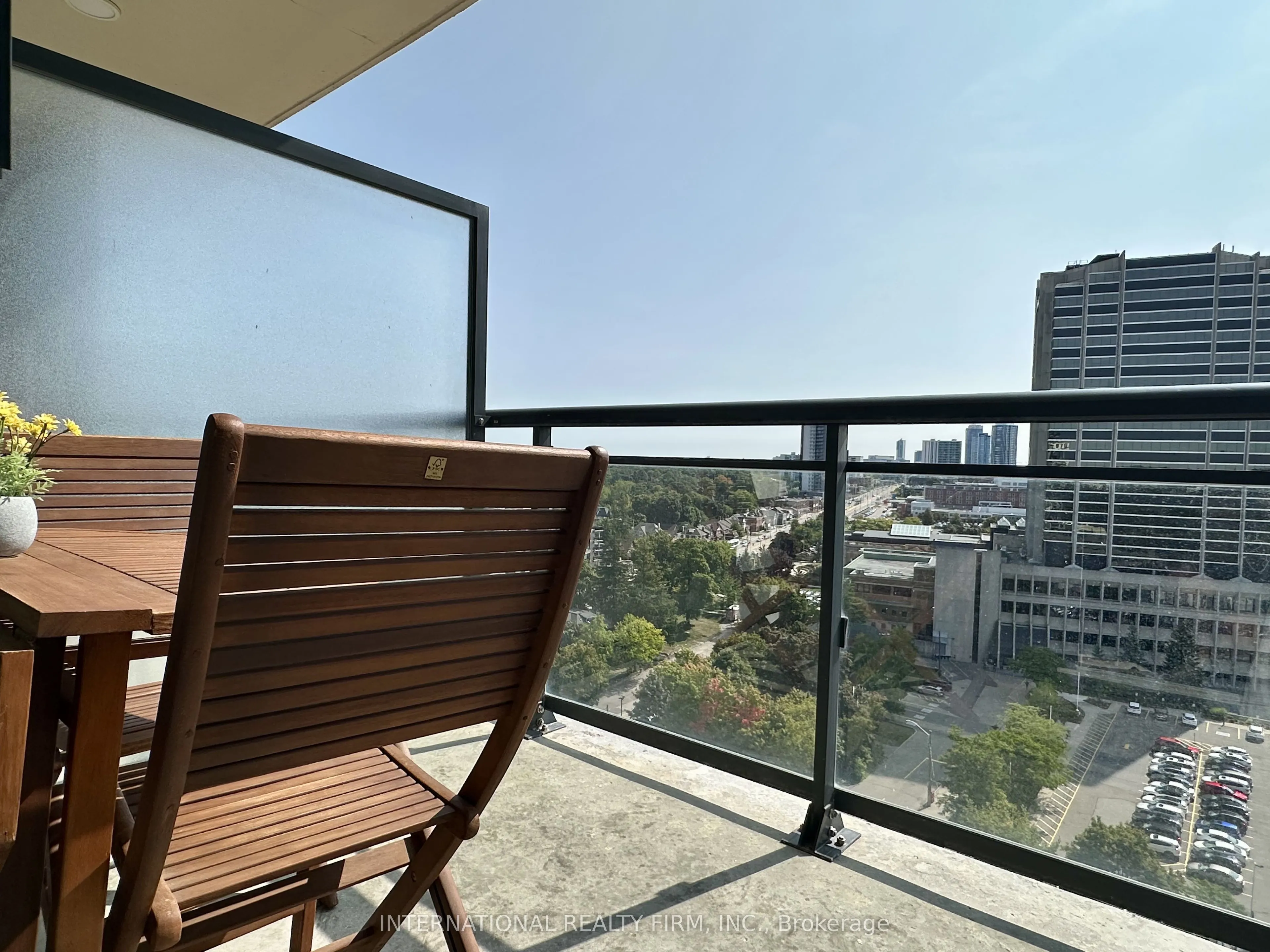155 Caroline Street S, #08